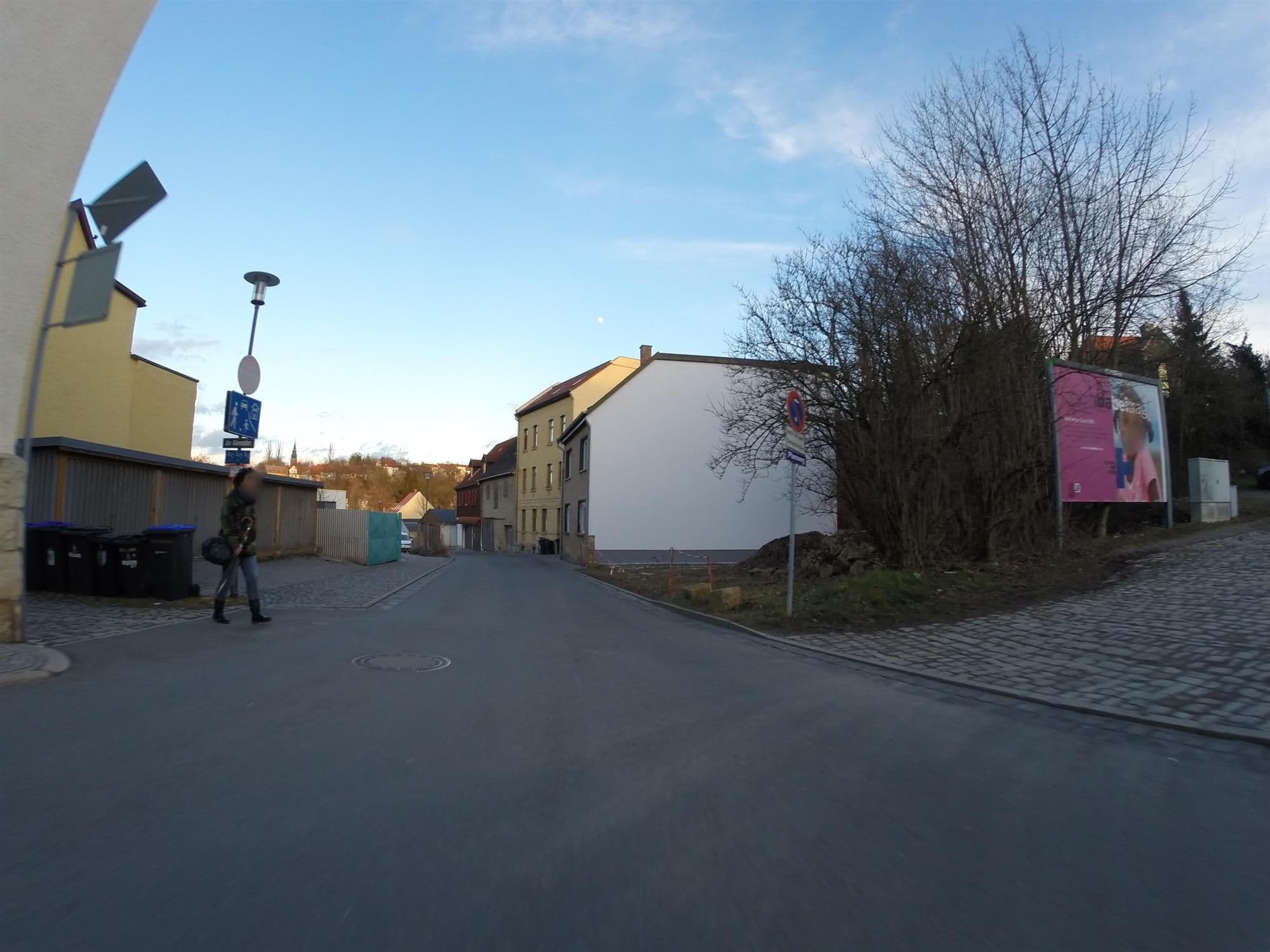 Street view near Die Taverne Apolda - Restaurant, Hotel & Pension, Apolda — © ahzf (CC BY-SA · Mapillary)
