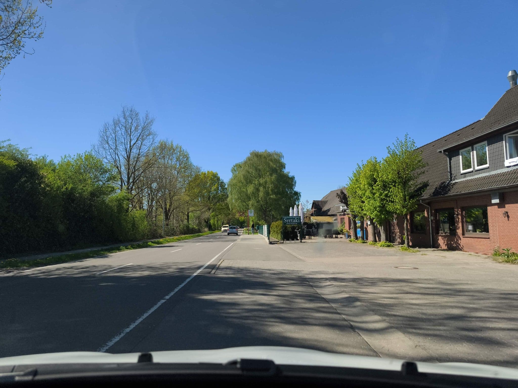 Street view near Hotel und Gasthof Heidekrug, Appen — © hotteliene (CC BY-SA · Mapillary)