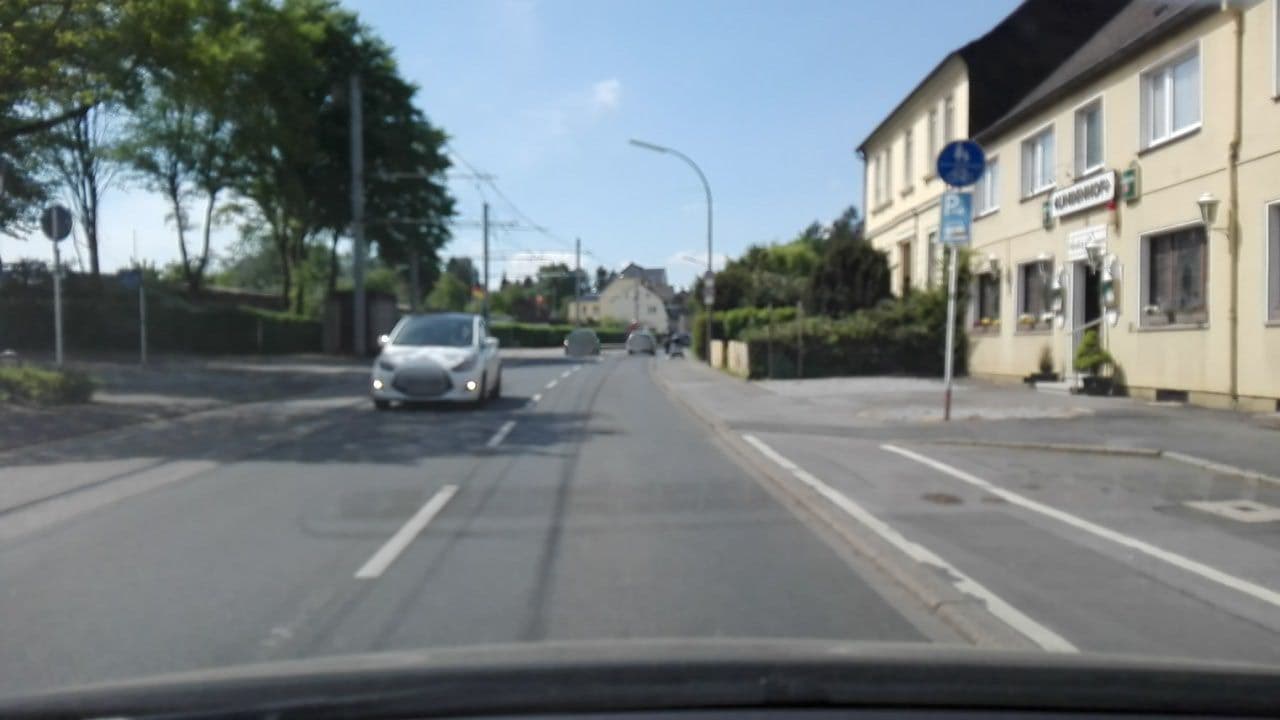 Street view near Restaurant Lindenhof, Asseln — © flugyflay (CC BY-SA · Mapillary)