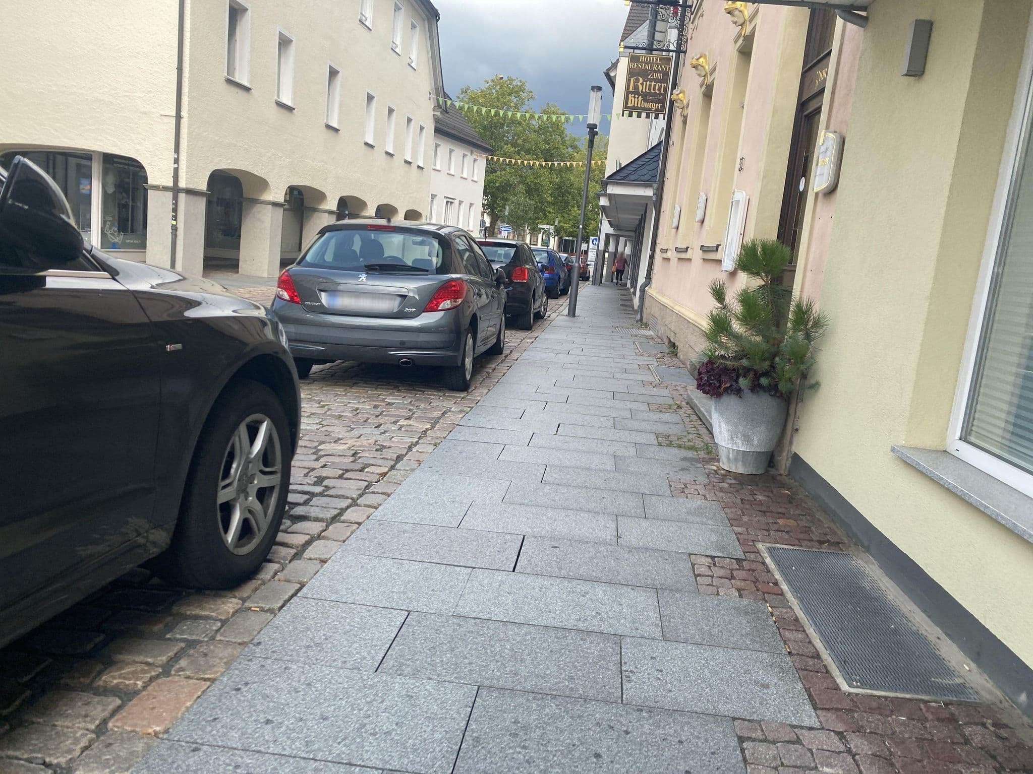 Street view near Hotel & Restaurant Zum Ritter, Attendorn — © troher15 (CC BY-SA · Mapillary)