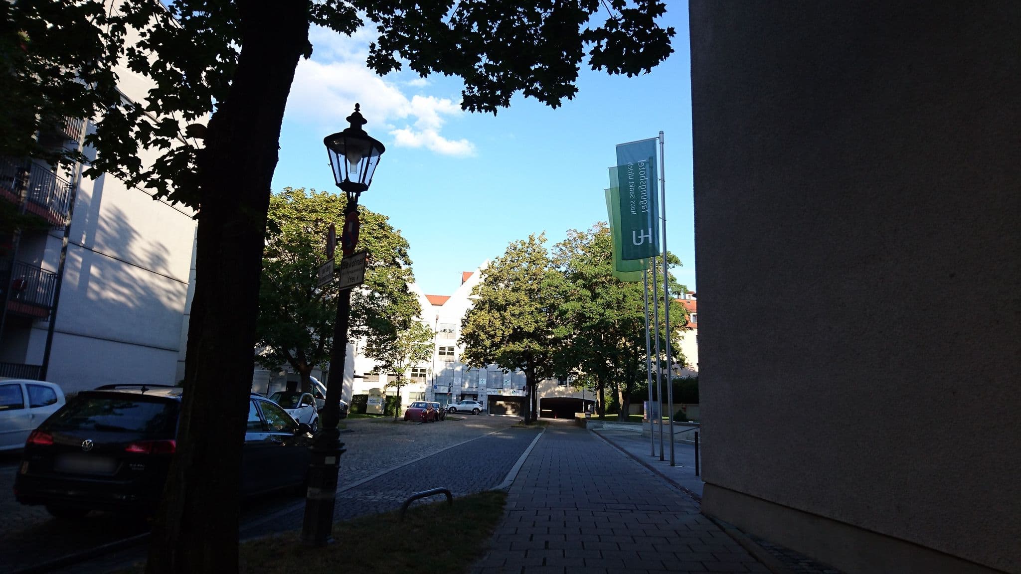 Street view near Tagungshotel Haus Sankt Ulrich der Diözese Augsburg, Augsburg — © msdess (CC BY-SA · Mapillary)