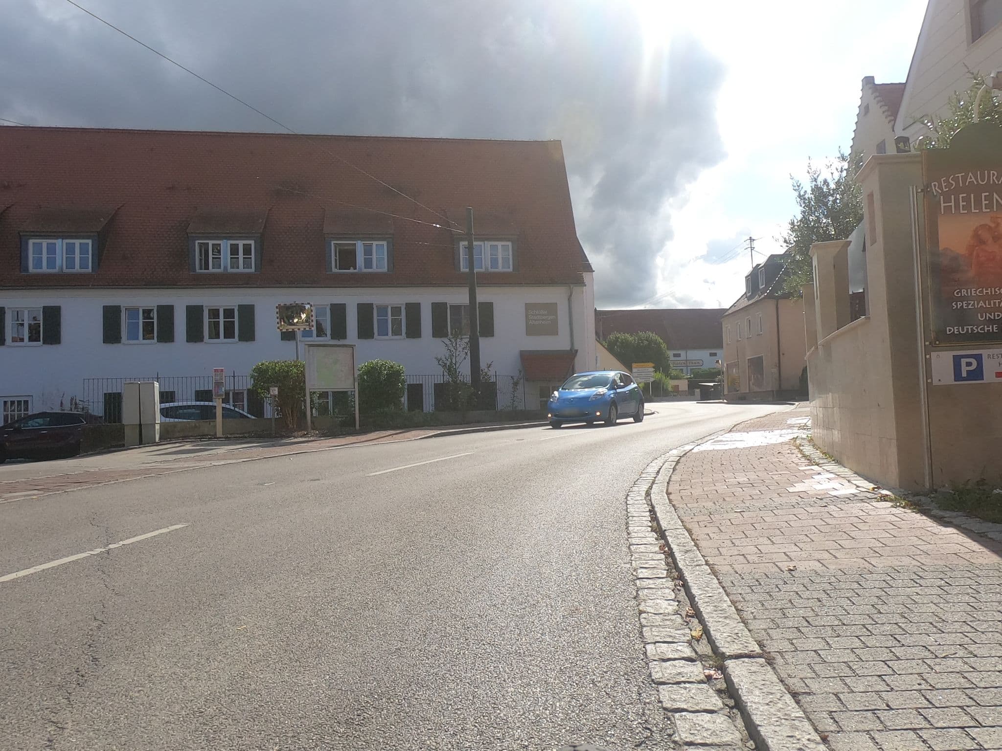 Street view near Hotel Helena, Stadtbergen — © ascomycota (CC BY-SA · Mapillary)