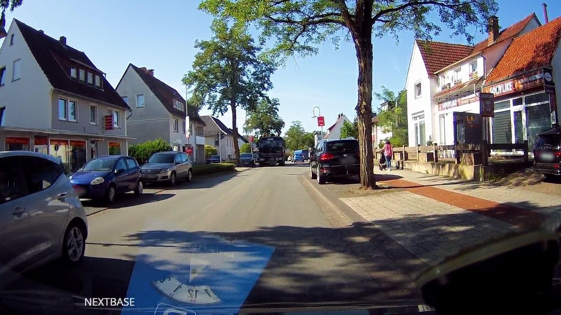 Street view near M&M Apartments, Augustdorf — © derlipper (CC BY-SA · Mapillary)