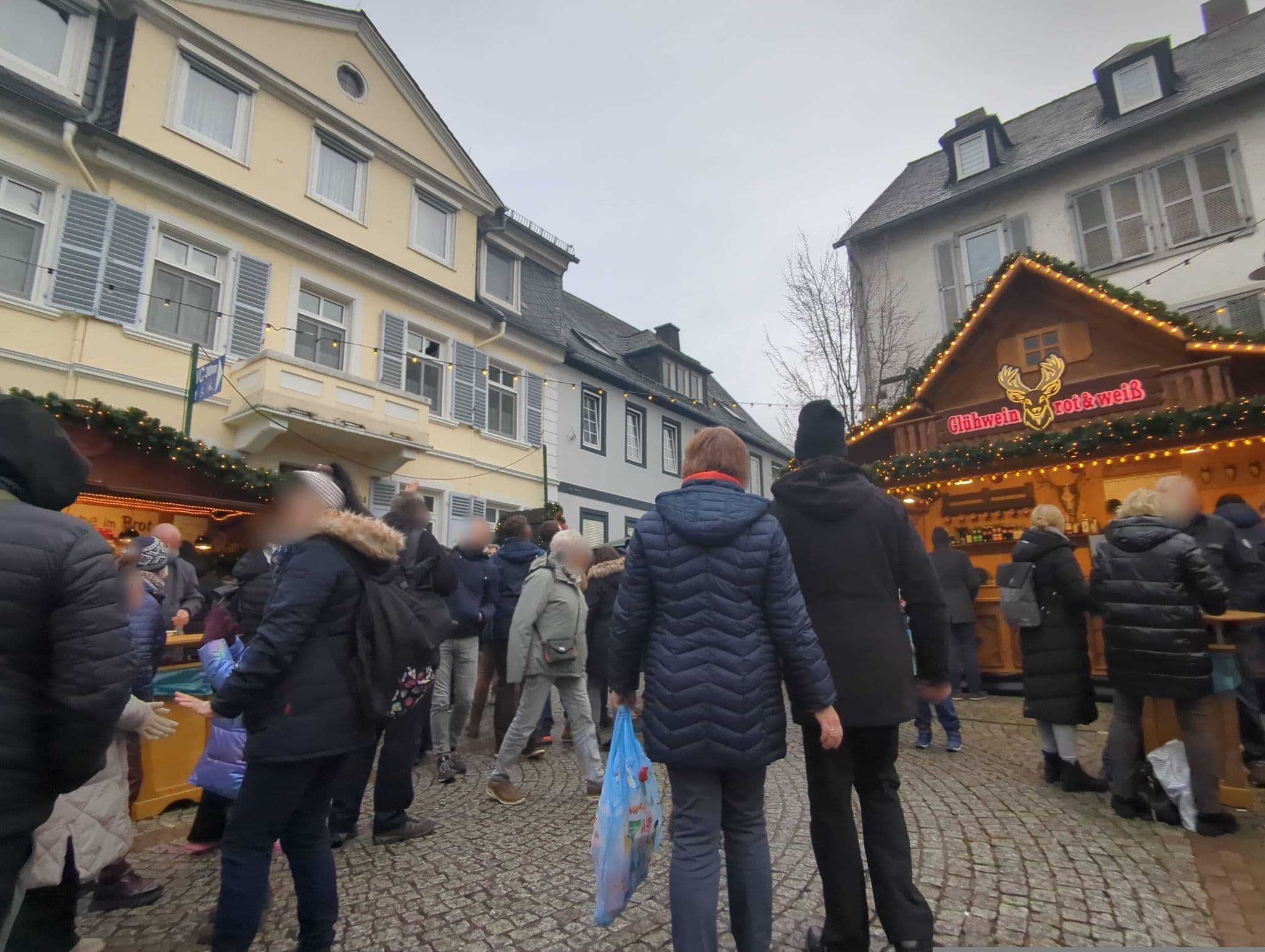 Street view near Zum Feti, Rüdesheim am Rhein — © miguel_andrade (CC BY-SA · Mapillary)