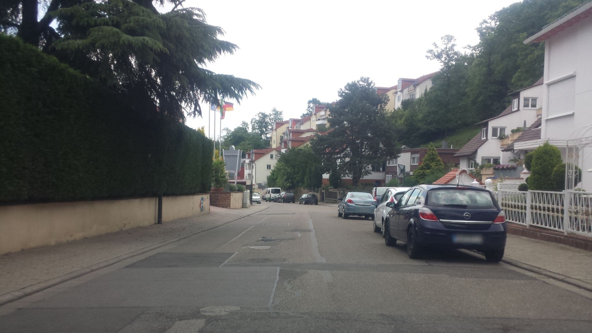 Street view near Wellness und Gartenhotel Heusser Bad Dürkheim, Bad Dürkheim — © wegavision (CC BY-SA · Mapillary)