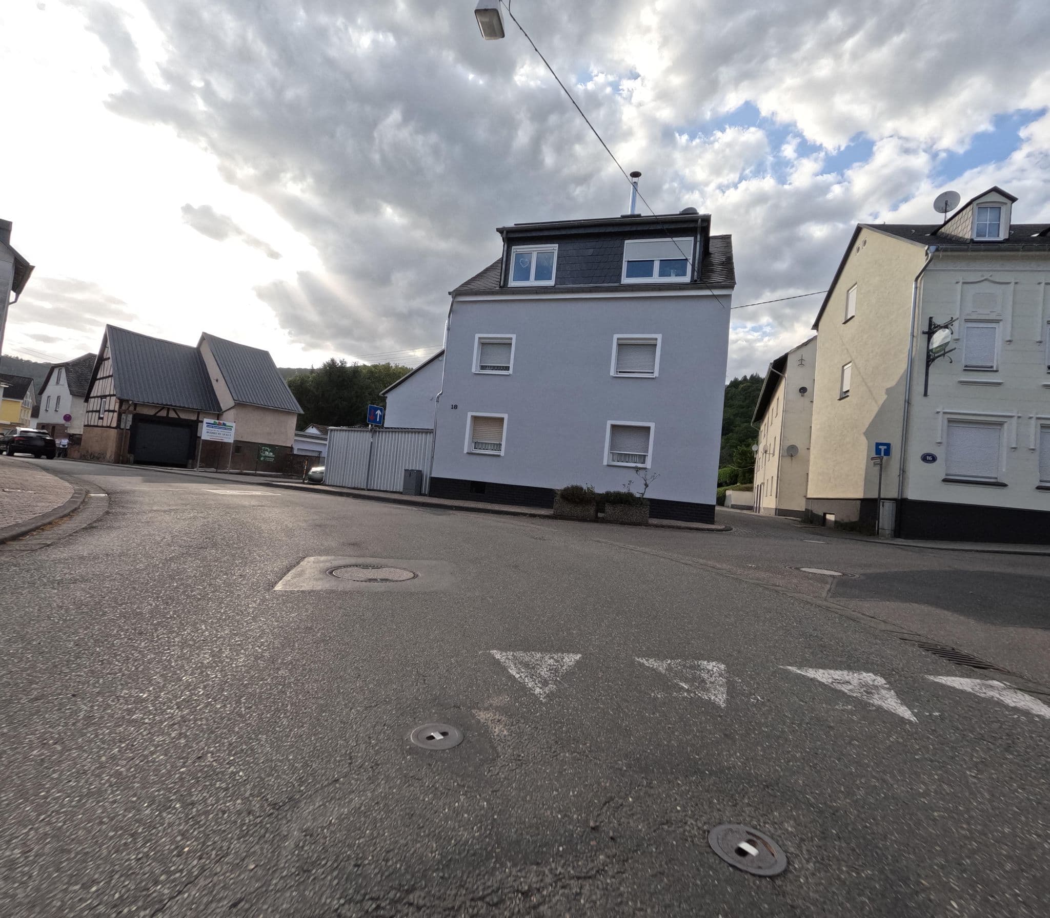 Street view near Hotel Stadt Coblenz by Beachclub Fachbach, Fachbach — © kalcaaro (CC BY-SA · Mapillary)
