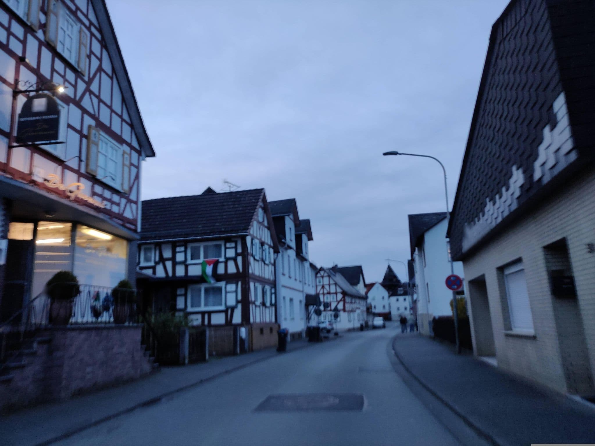 Street view near Suite Appartements Da Giovanni, Gladenbach — © tim3003 (CC BY-SA · Mapillary)