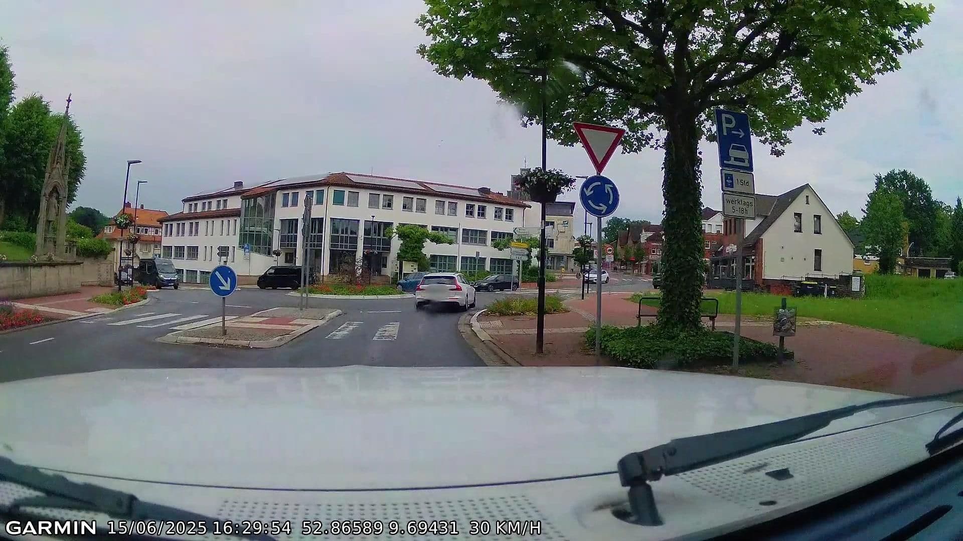 Street view near StadtHotel Bad Fallingbostel, Bad Fallingbostel — © tqm (CC BY-SA · Mapillary)