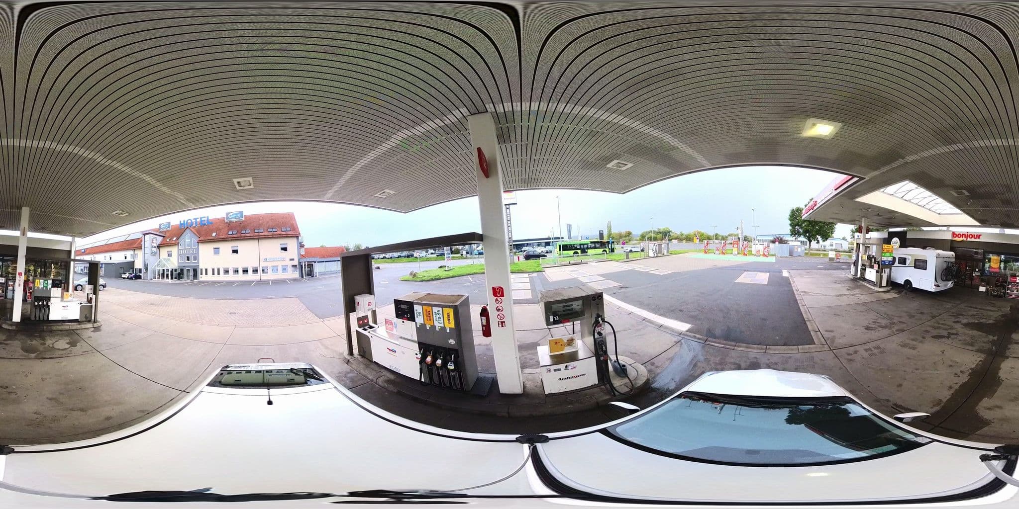 Street view near Hotel sleep and go Bad Hersfeld, Bad Hersfeld — © osmplus_org (CC BY-SA · Mapillary)