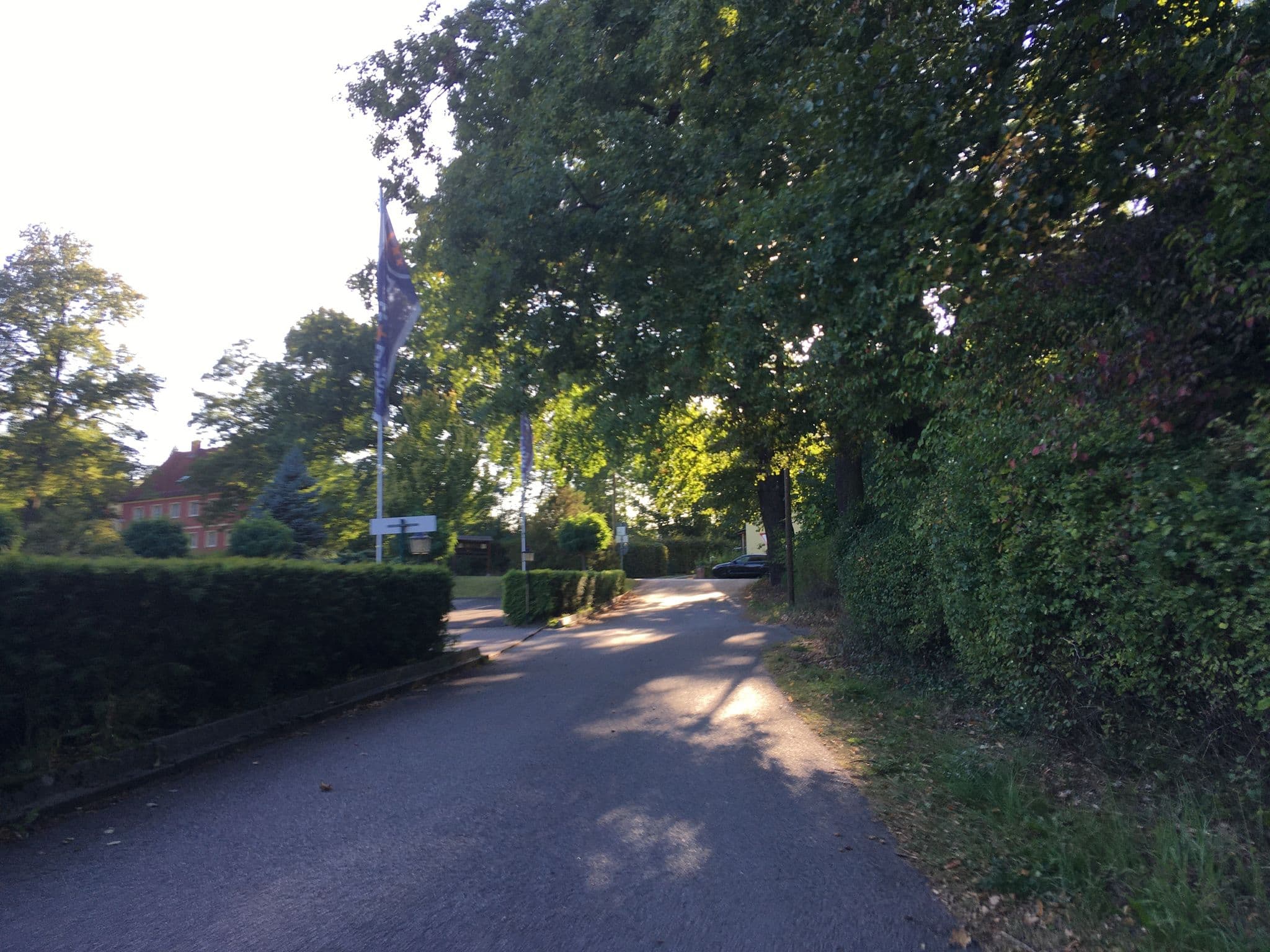 Street view near Hotel Am Schloßbrunnen Garni, Bad Muskau — © carlheinz (CC BY-SA · Mapillary)