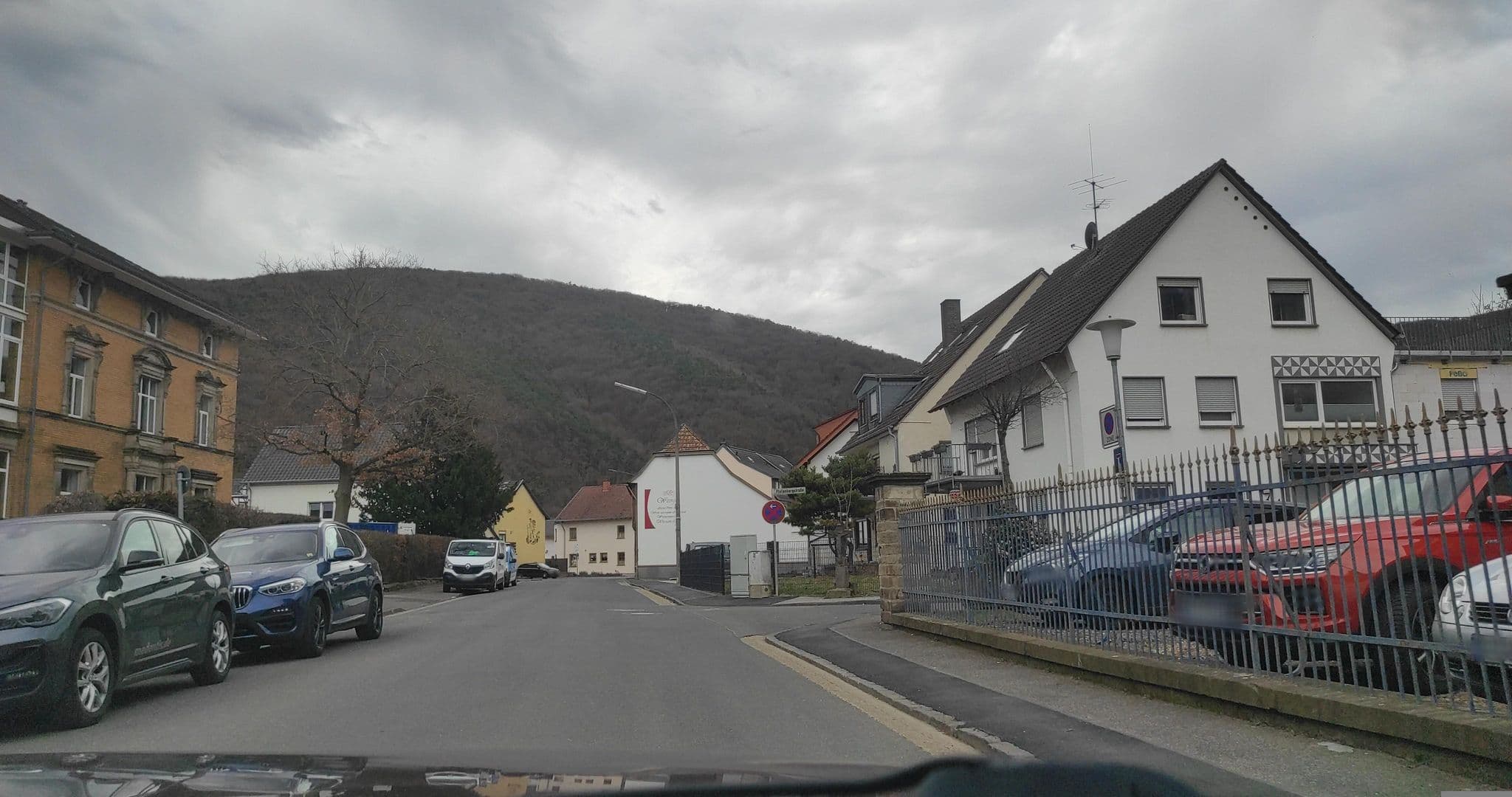 Street view near Landhotel Sanct Peter in Bad Neuenahr - Ahrweiler, Dernau — © wolly79 (CC BY-SA · Mapillary)