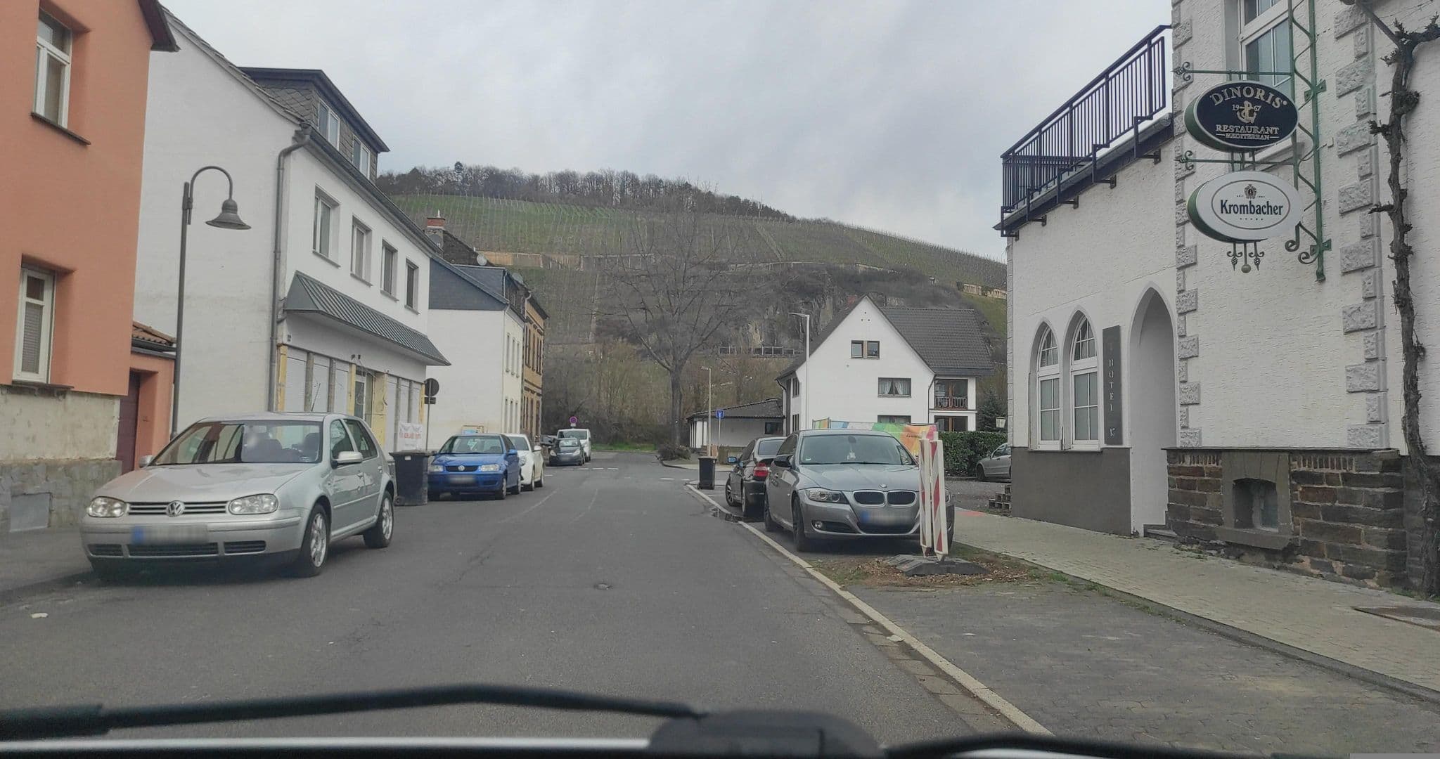 Street view near Hotel und Event im Weinhaus Nelles, Bad Neuenahr-Ahrweiler — © wolly79 (CC BY-SA · Mapillary)