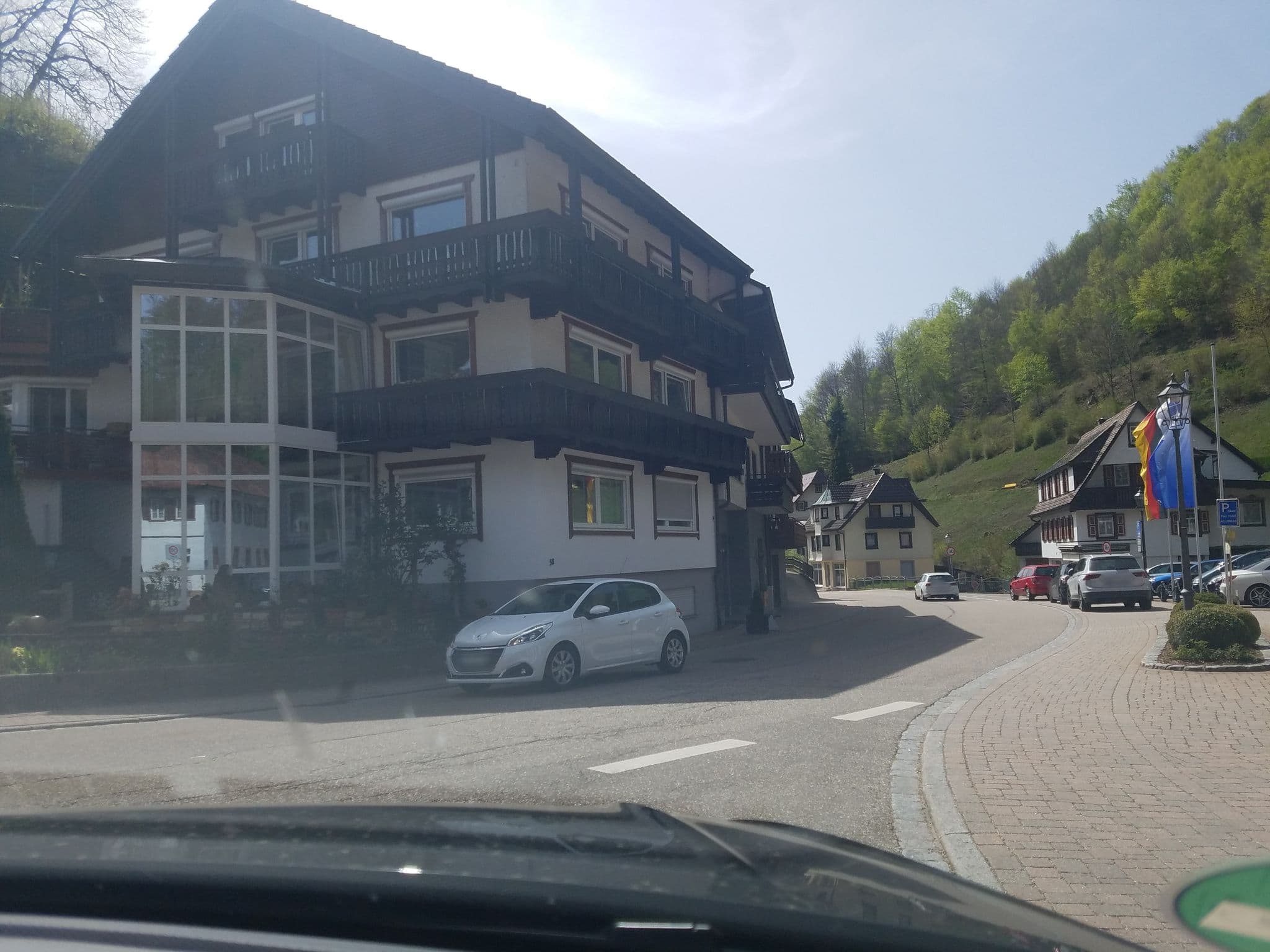 Street view near Häfner’s Flair Hotel Adlerbad, Bad Peterstal-Griesbach — © karthoo (CC BY-SA · Mapillary)
