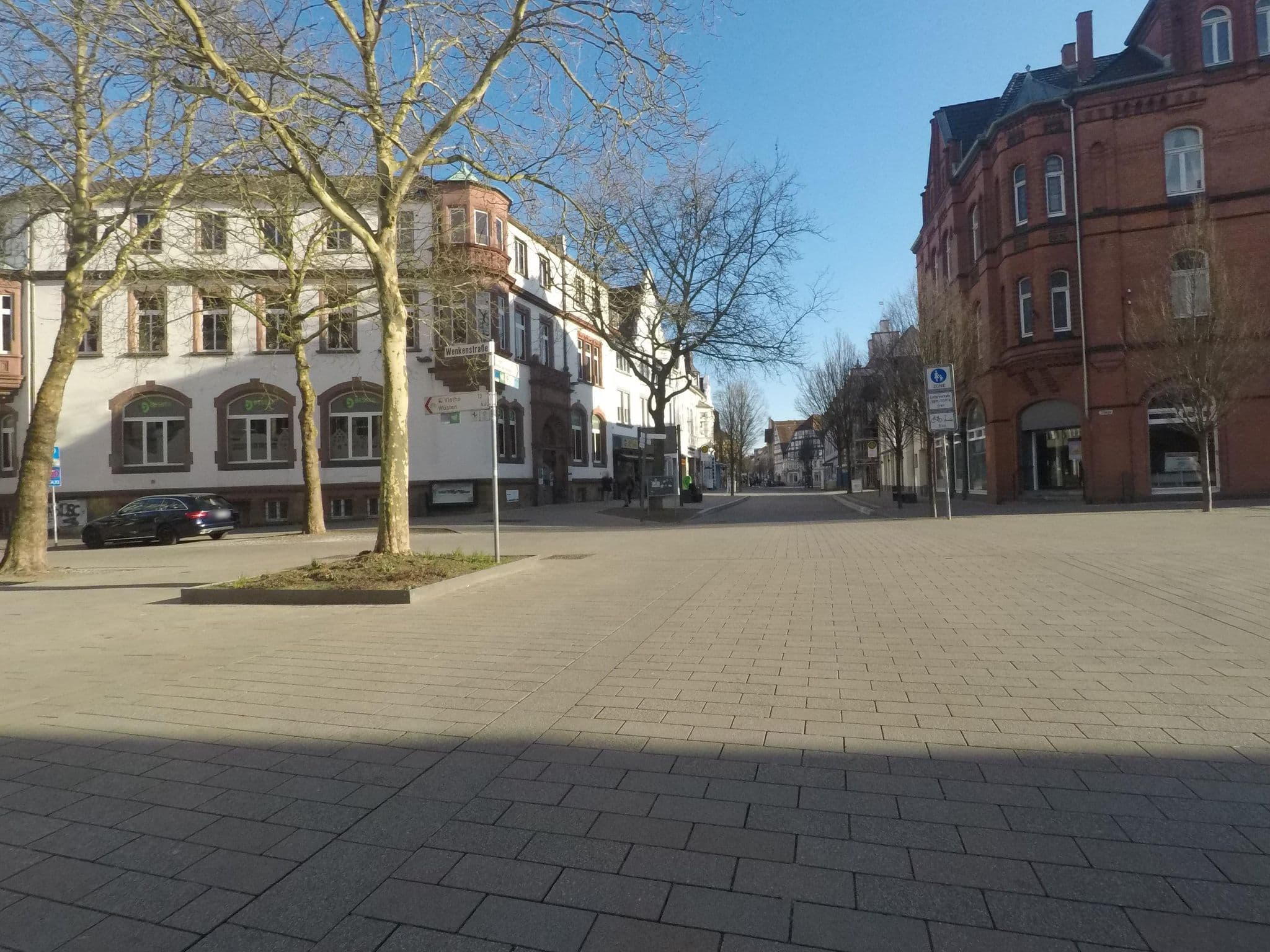 Street view near Hotel KleinerGrünauer, Bad Salzuflen — © mapiman (CC BY-SA · Mapillary)