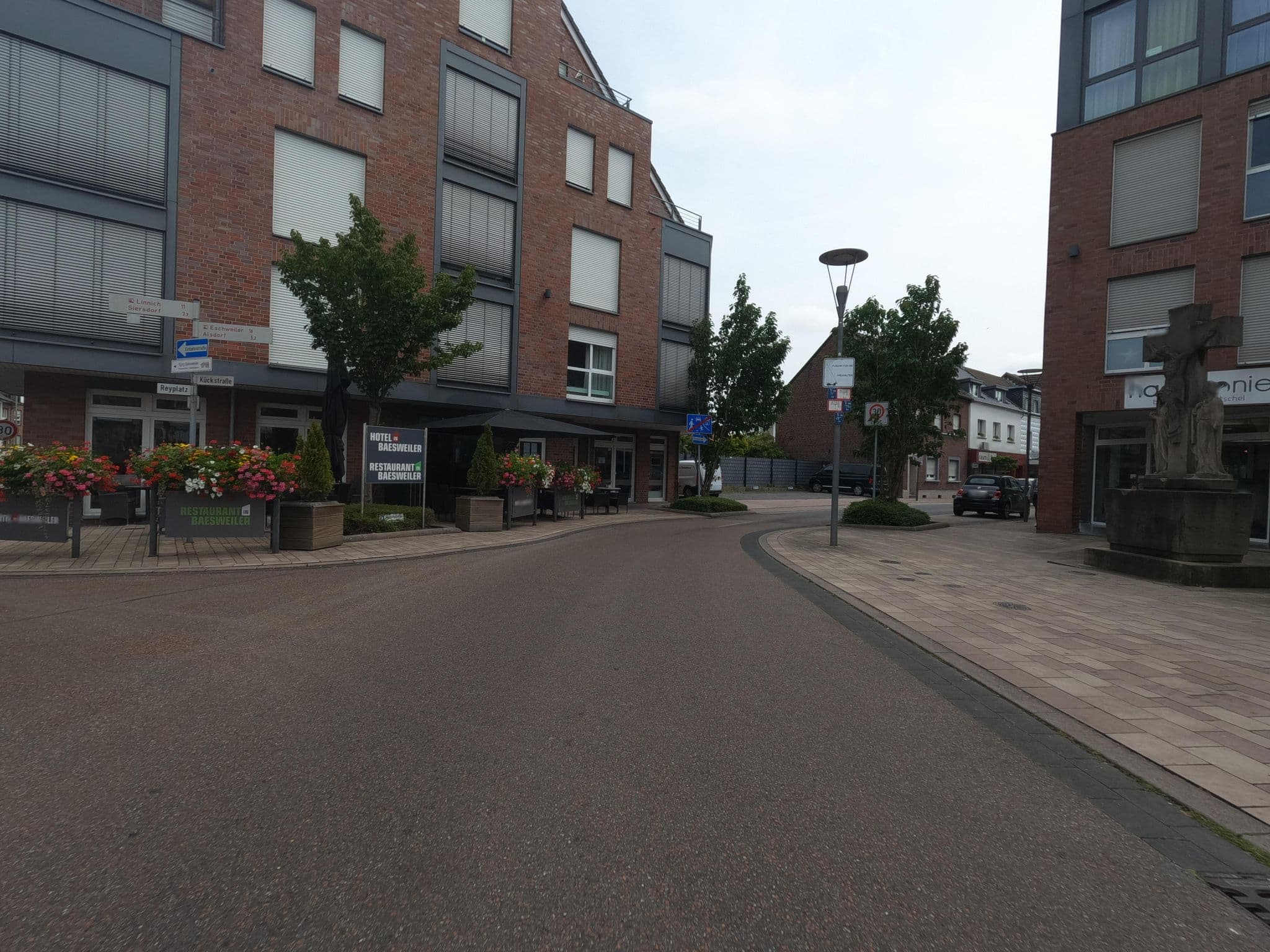Street view near HIB Hotel in Baesweiler GmbH, Baesweiler — © hektor1989 (CC BY-SA · Mapillary)