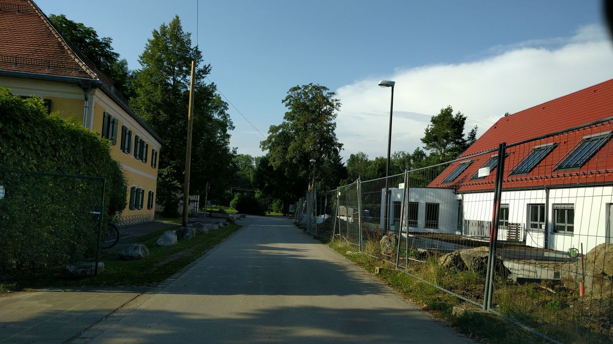 Street view near Forsthaus Wörnbrunn, Grünwald — © utack (CC BY-SA · Mapillary)