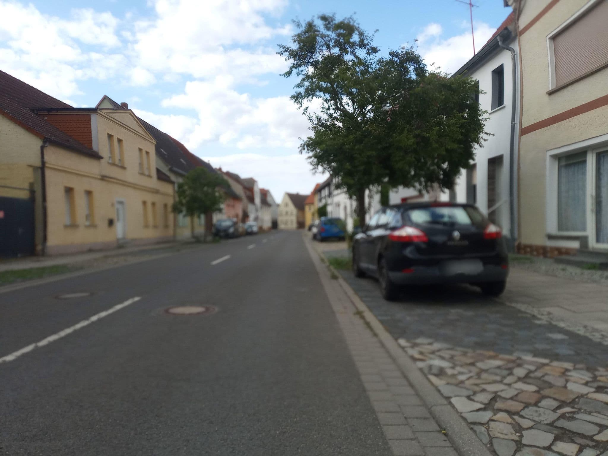 Street view near Hotel garni & Omas Heuhotel "Pension zur Galerie", Barby — © natura (CC BY-SA · Mapillary)