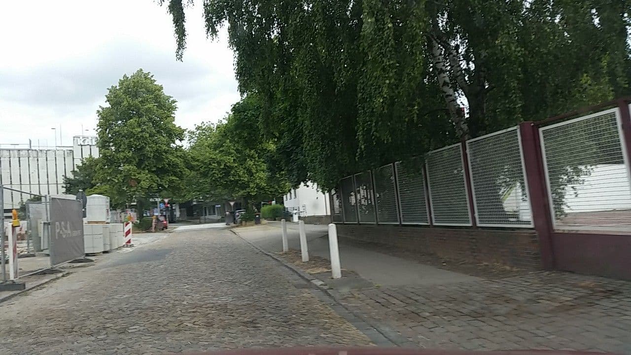 Street view near ARUS Hotels, Eilbek — © tian (CC BY-SA · Mapillary)