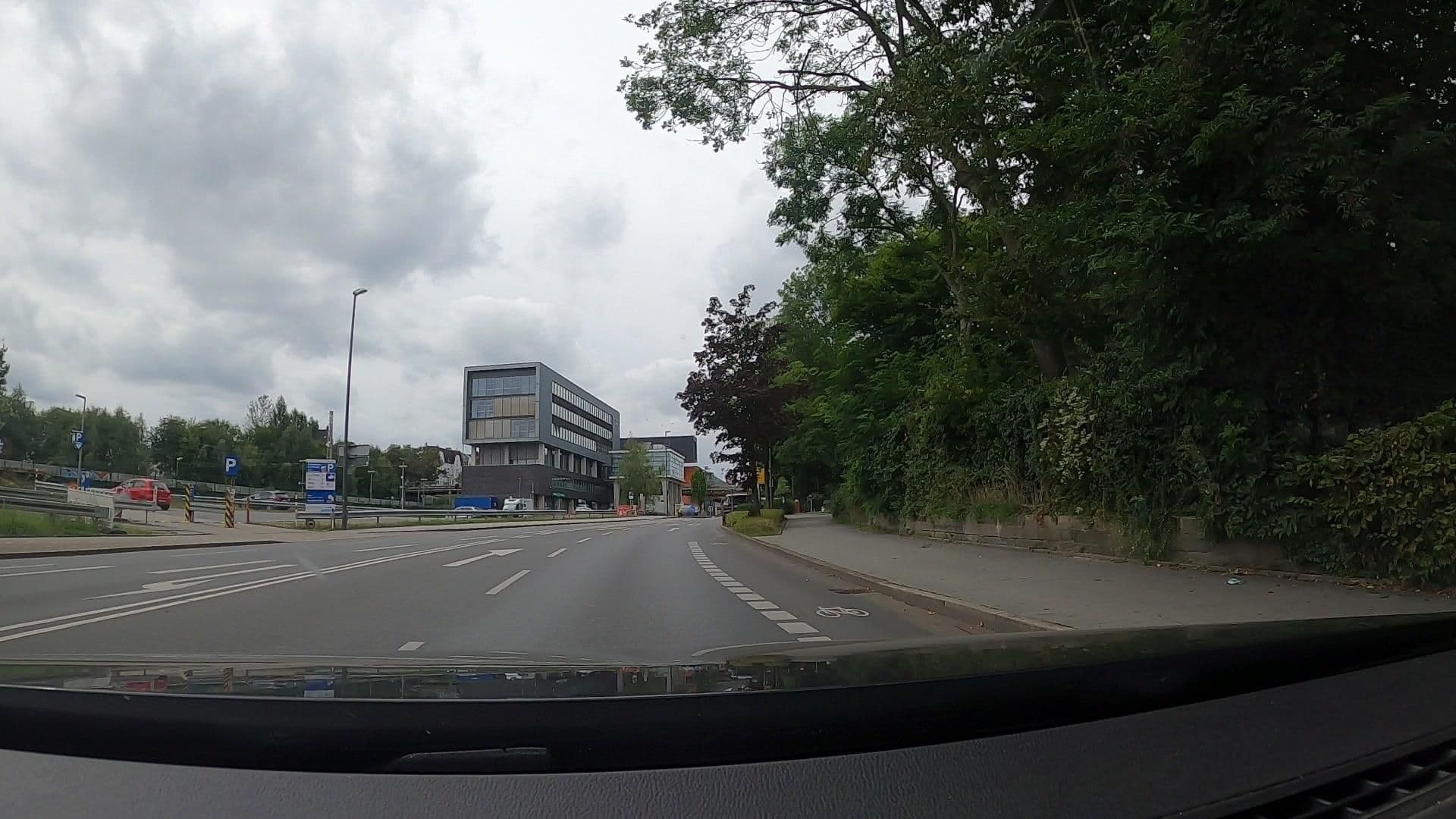 Street view near Sellmann´s Boutique Hotel, Hörde — © uwekoch (CC BY-SA · Mapillary)