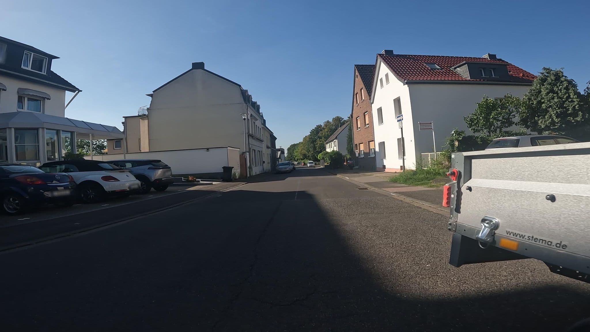 Street view near Hotel Ambiente Köln, Rodenkirchen — © marccologne (CC BY-SA · Mapillary)