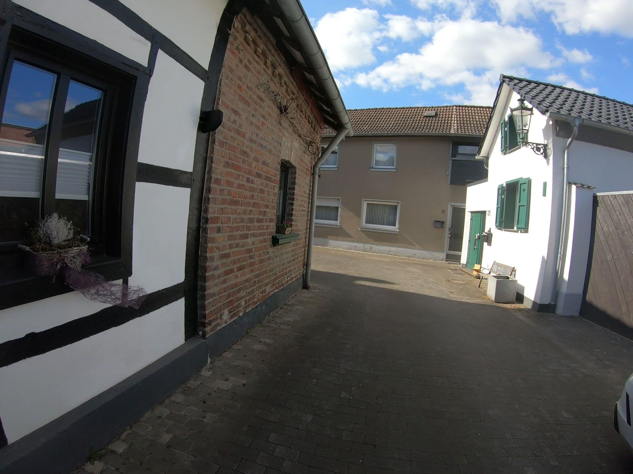 Street view near Landhaus Danielshof, Bedburg — © algirdasc (CC BY-SA · Mapillary)