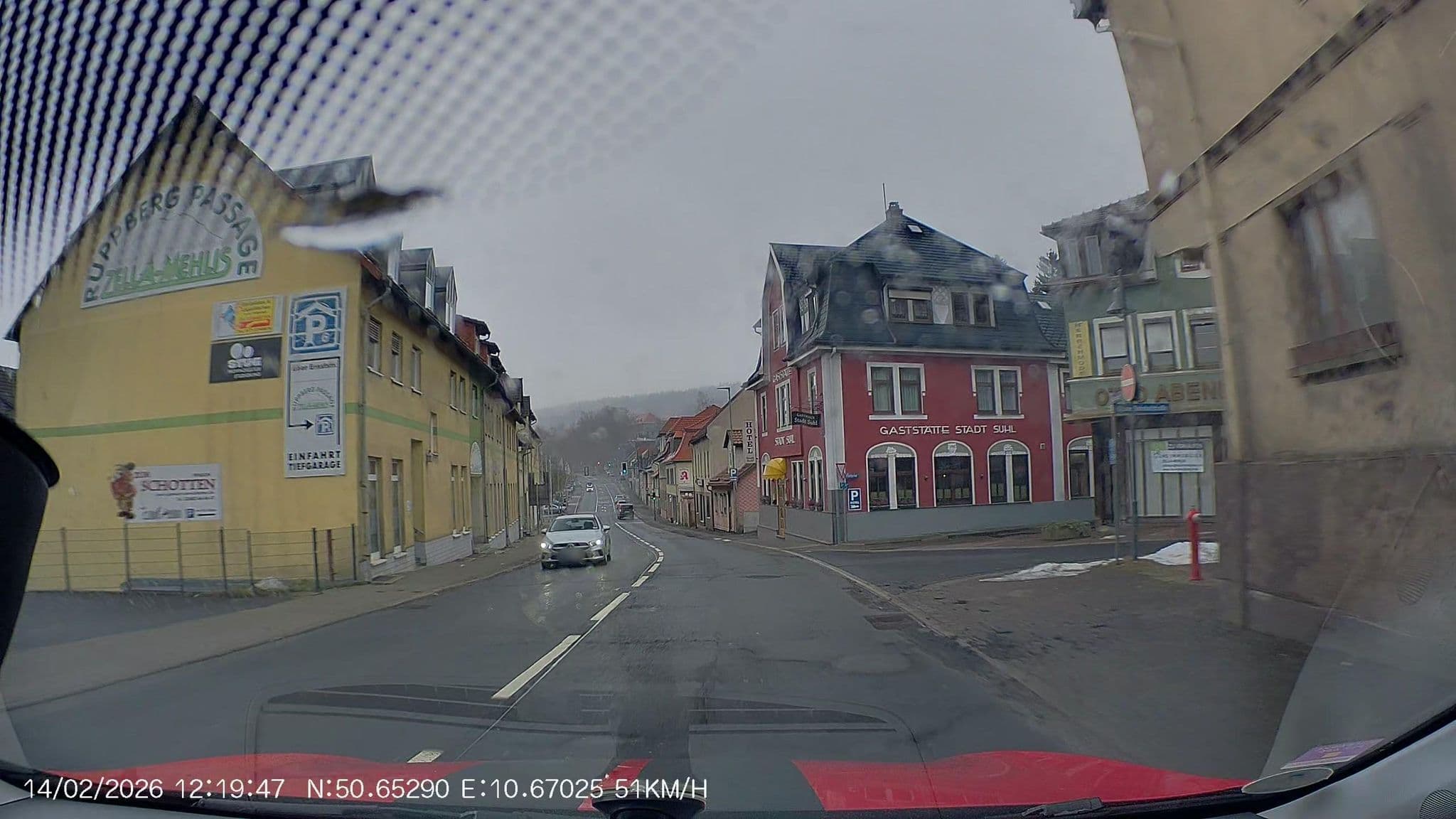 Street view near Restaurant und Pension Zum Schotten, Zella-Mehlis — © AR88 (CC BY-SA · Mapillary)