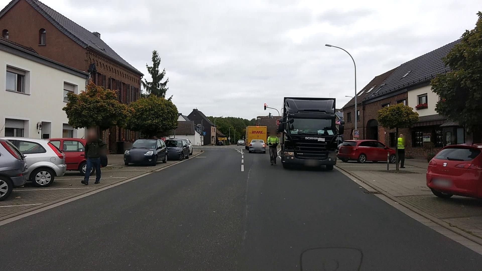Street view near Hotel Restaurant Lindenstuben, Bergheim — © etlam (CC BY-SA · Mapillary)