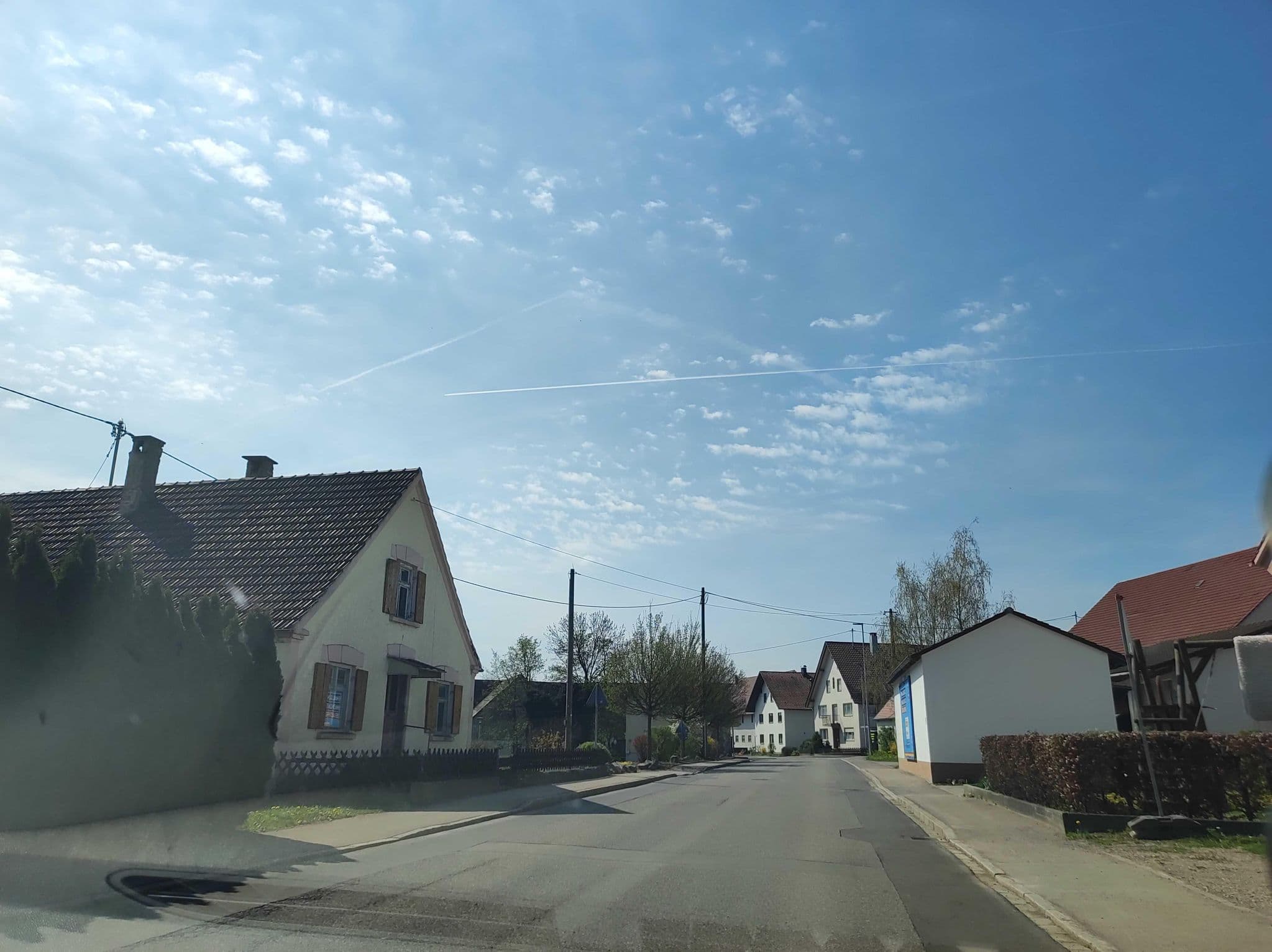 Street view near Landgasthof Löwen, Kirchdorf an der Iller, Heimertingen — © msdess (CC BY-SA · Mapillary)