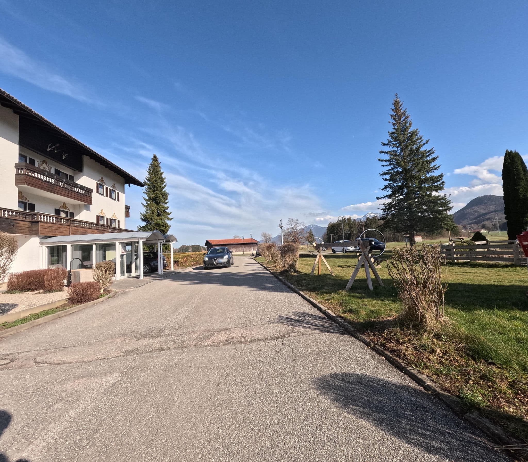 Street view near Hotel Farbinger Hof - GEW Ferien GmbH, Bernau am Chiemsee — © natebus (CC BY-SA · Mapillary)