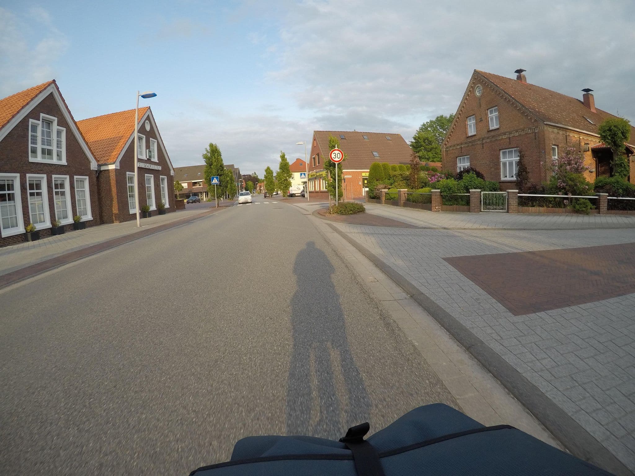 Street view near Apartmenthotel Friesischer Hof mit kostenlosen Parken Indoor Spielplatz, Hage — © mfa (CC BY-SA · Mapillary)