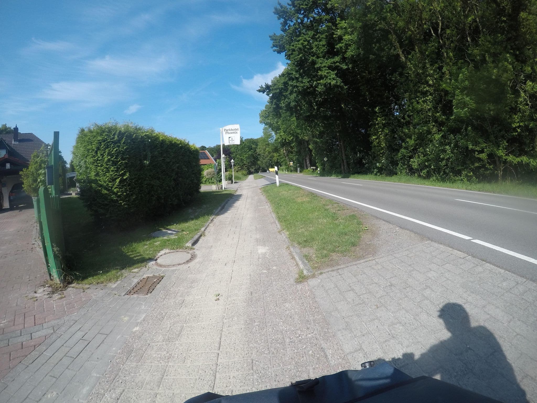 Street view near Parkhotel Phoenix, Hage — © mfa (CC BY-SA · Mapillary)