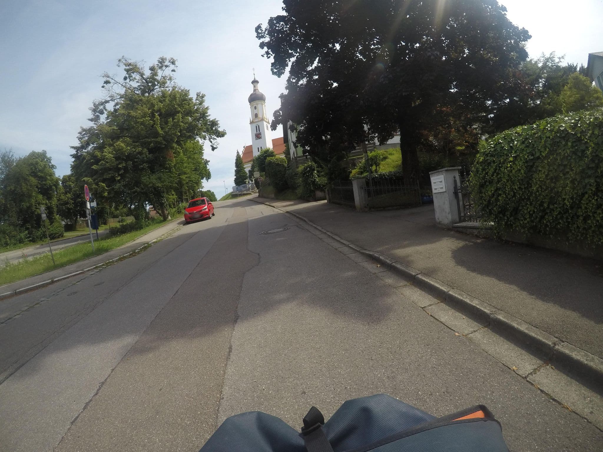 Street view near Gaststätte Huckerwirt, Biberbach — © mfa (CC BY-SA · Mapillary)