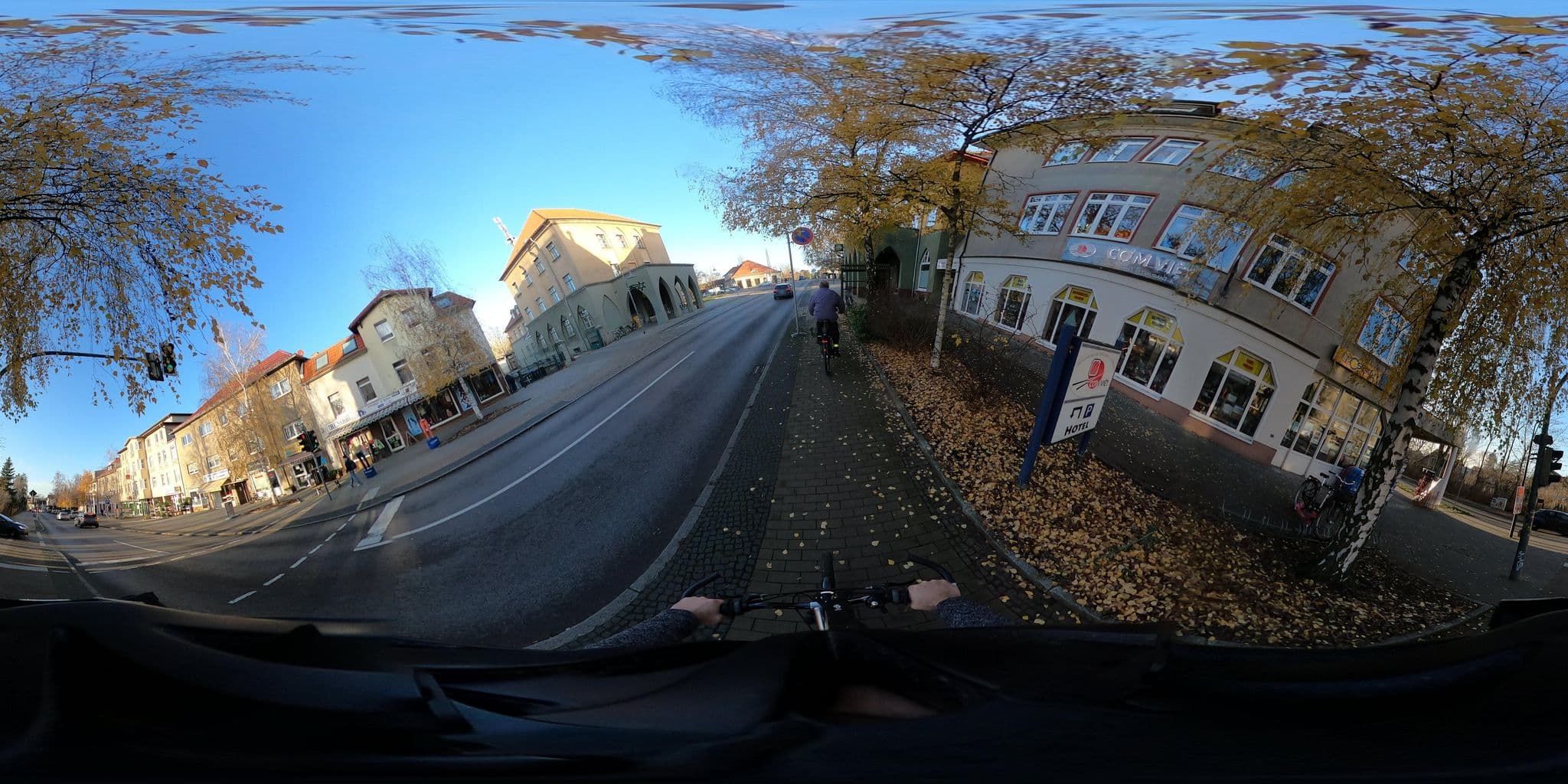 Street view near Buffet Hotel, Birkenwerder — © Birken_Liege (CC BY-SA · Mapillary)