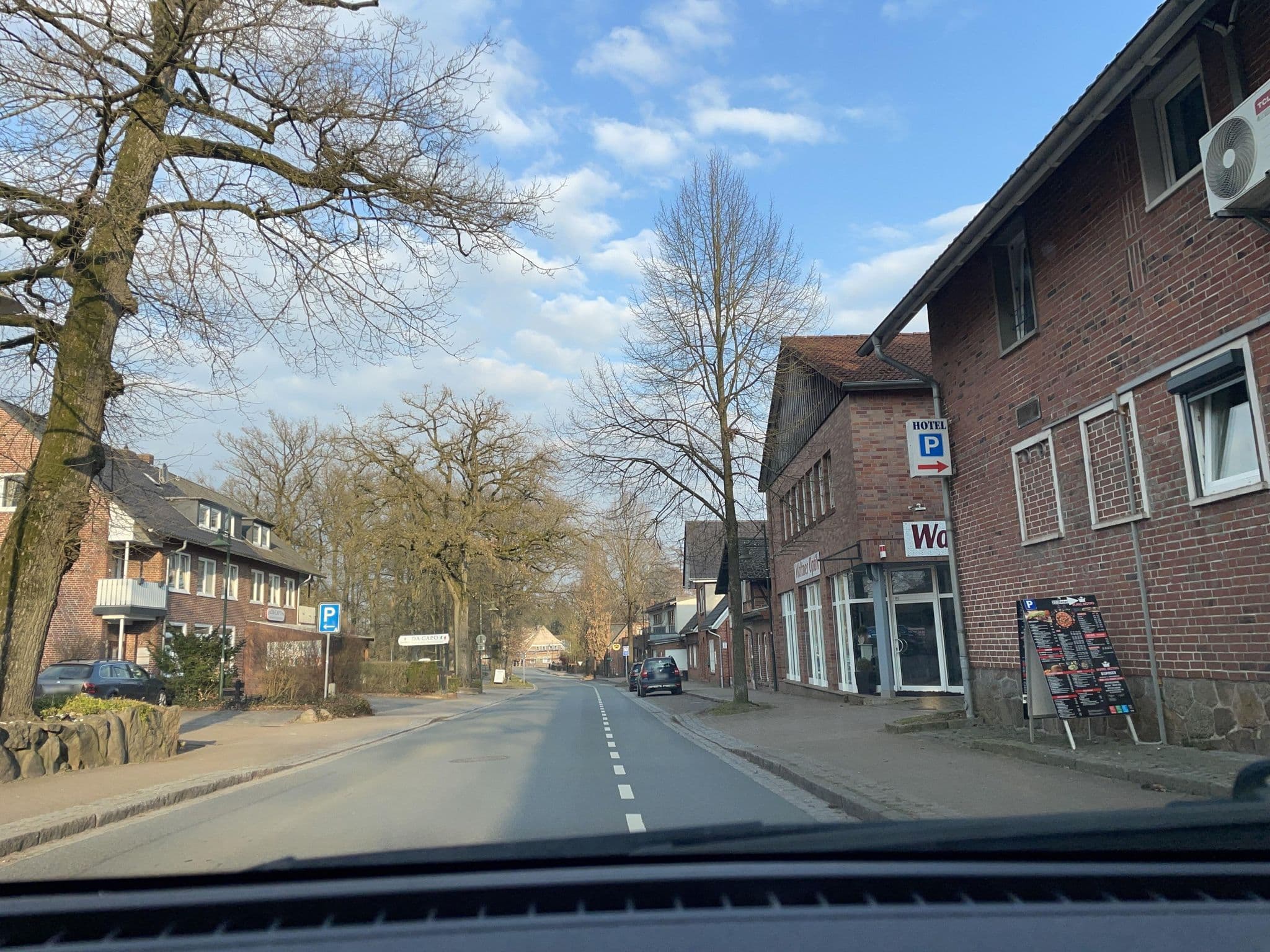 Street view near Hotel Harmshof Bispingen, Bispingen — © hotteliene (CC BY-SA · Mapillary)
