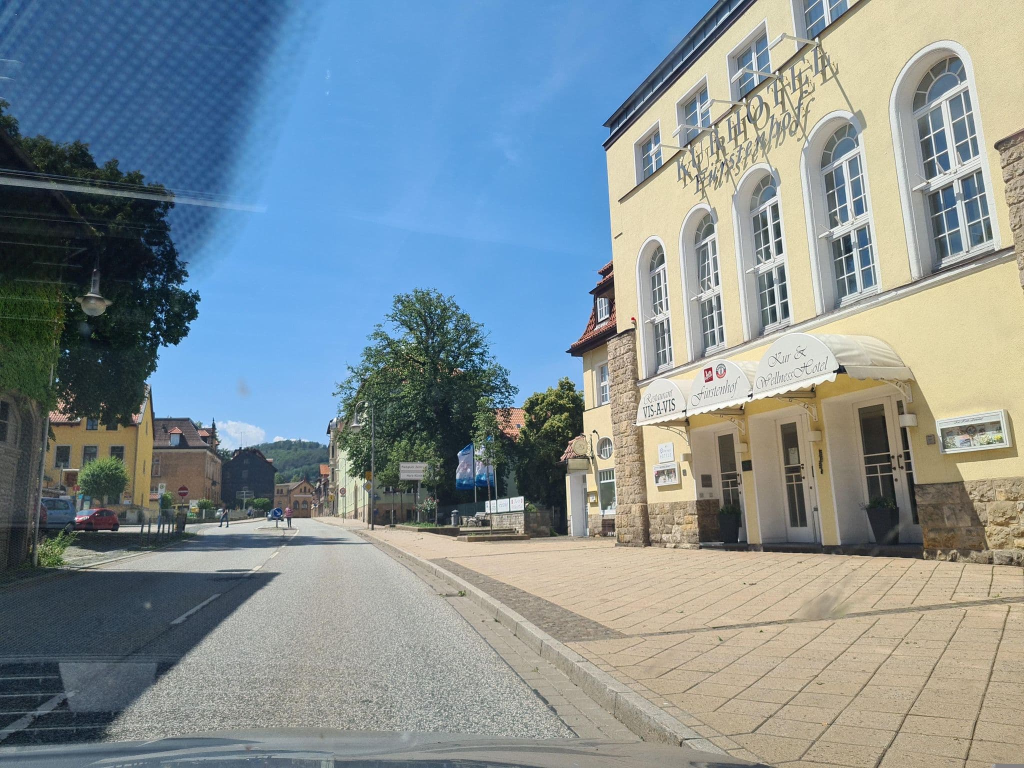 Street view near Hotel im Harz - Kurhotel Fürstenhof und Restaurant Vis-A-Vis, Blankenburg — © dsmm (CC BY-SA · Mapillary)