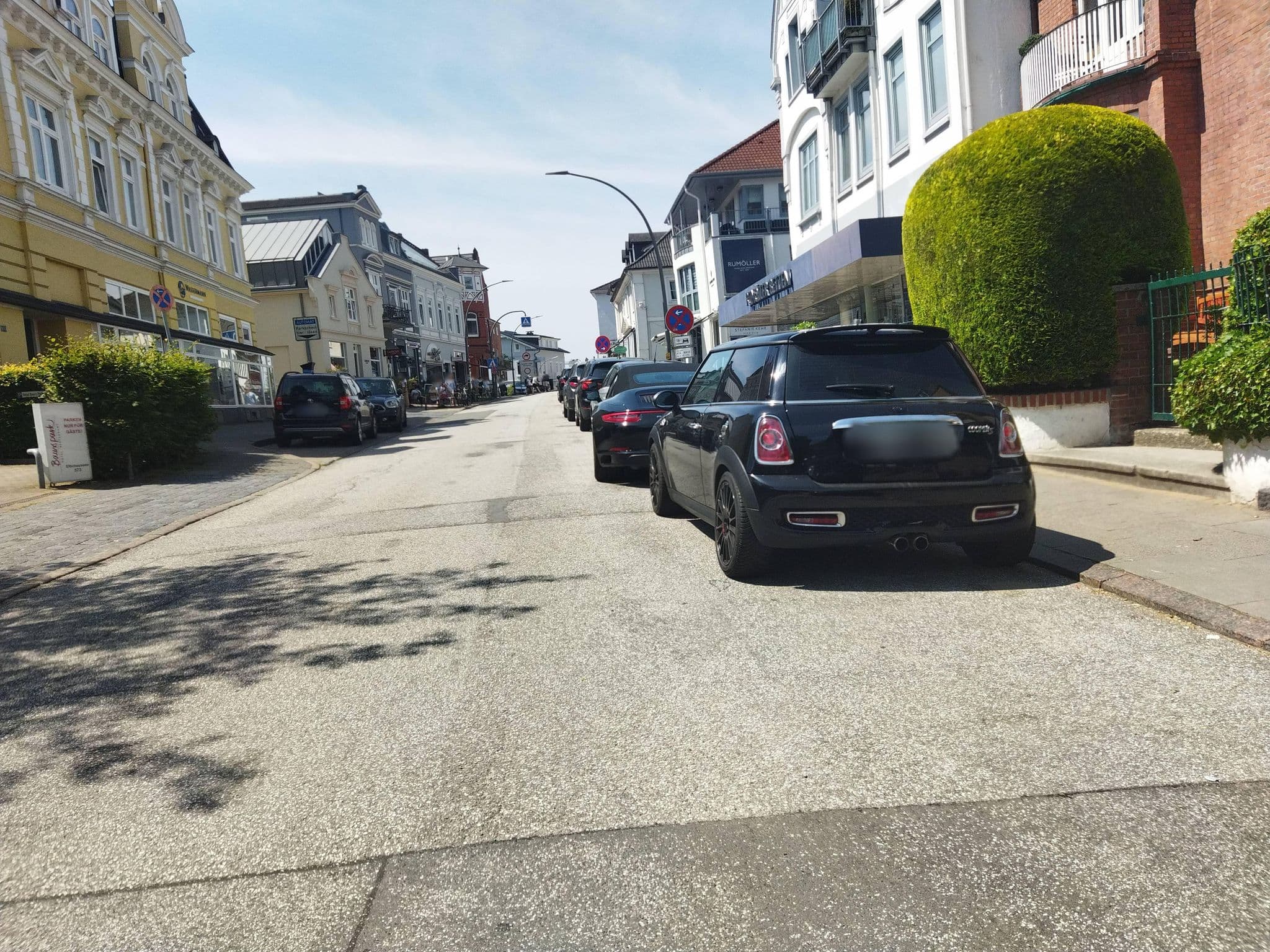 Street view near Baurs Park Hotel, Blankenese — © changchun1 (CC BY-SA · Mapillary)