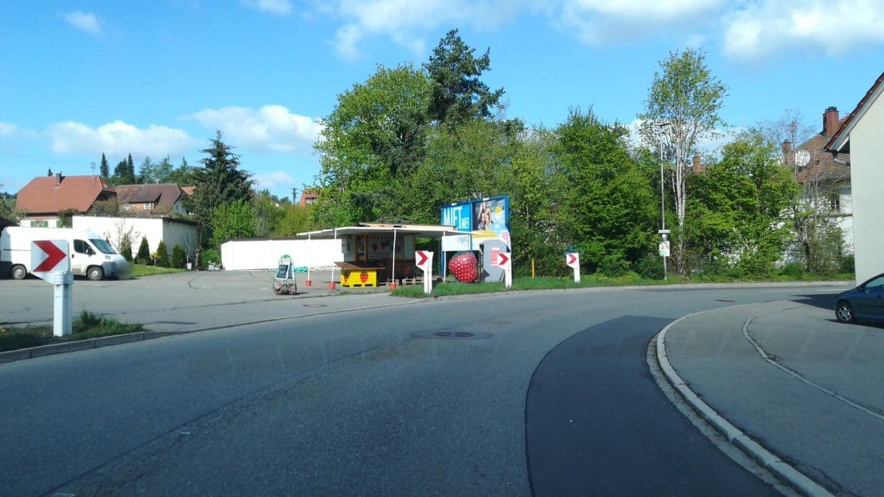 Street view near Hotel Schweizer Hof - Blumberg, Blumberg — © mr4703 (CC BY-SA · Mapillary)