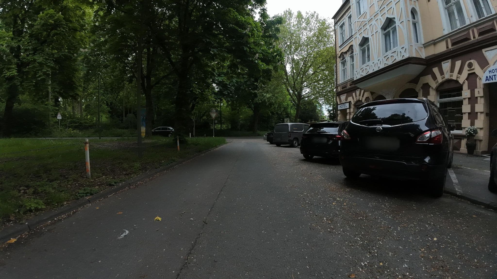 Street view near Hotel Antoni Bochum, Bochum — © teddy73 (CC BY-SA · Mapillary)