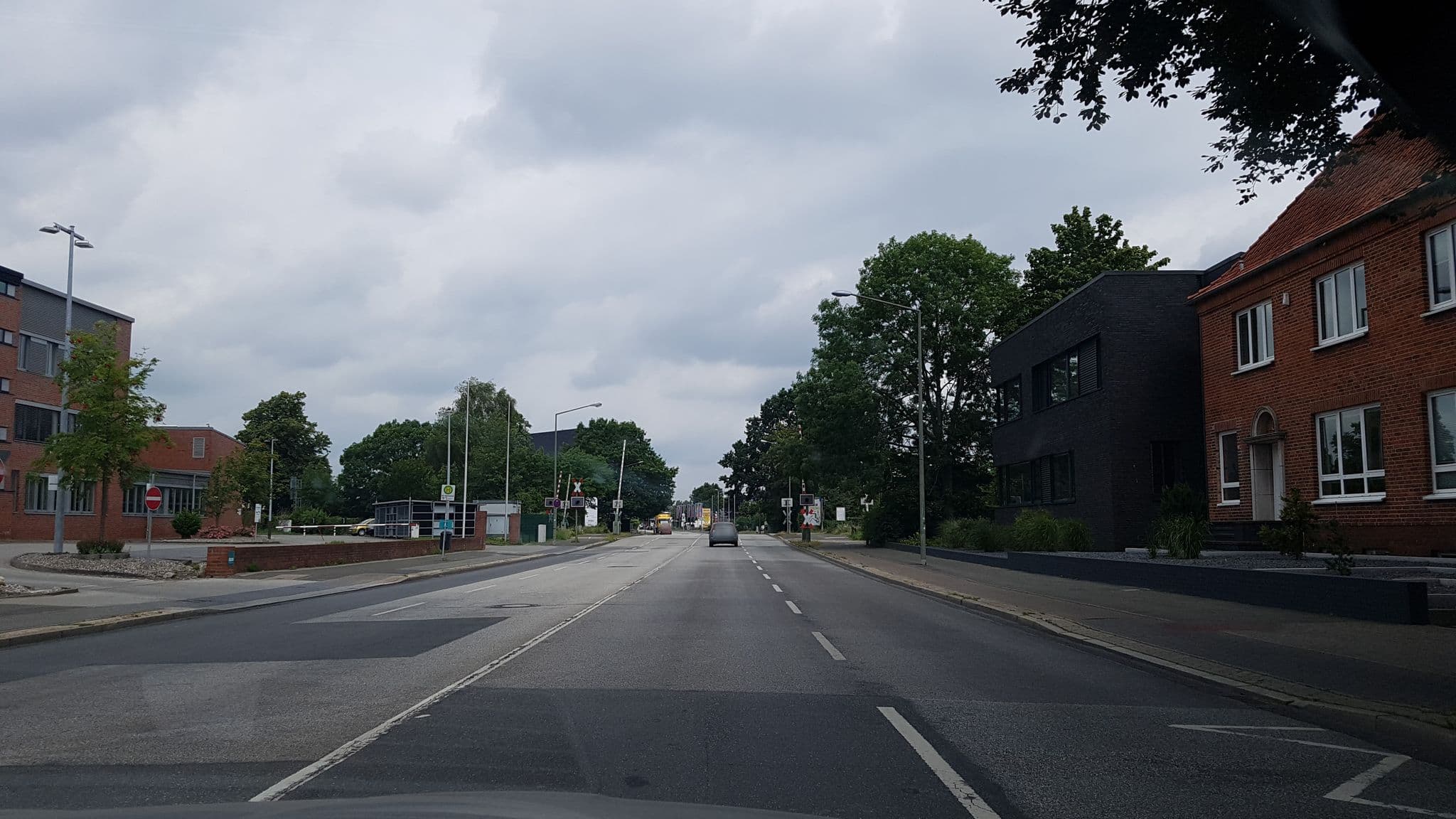 Street view near Altes Stahlwerk - JoPi Hotel GmbH, Neumünster — © dsmm (CC BY-SA · Mapillary)