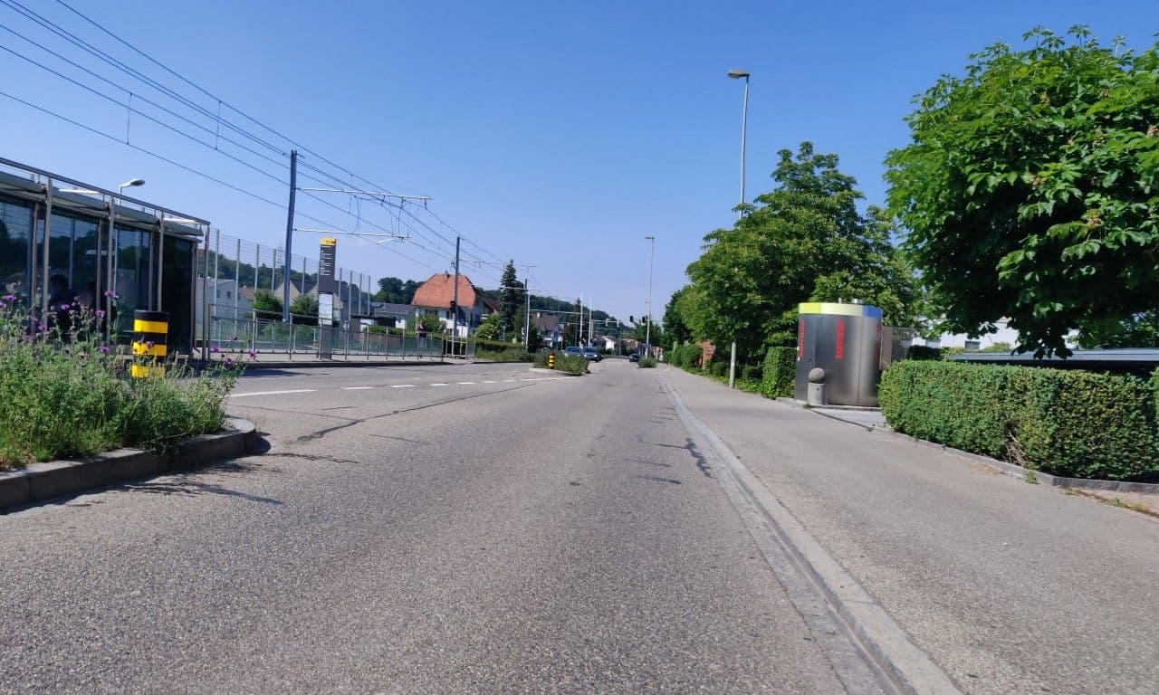 Street view near Hotel Reinacherhof, Münchenstein — © kto (CC BY-SA · Mapillary)