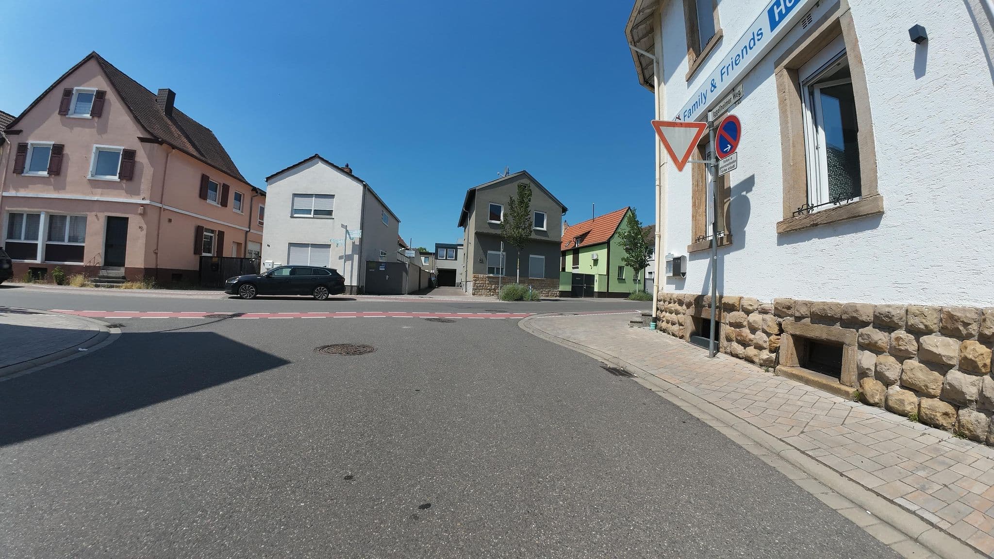 Street view near Family and Friends Hassloch, Haßloch — © teddy73 (CC BY-SA · Mapillary)