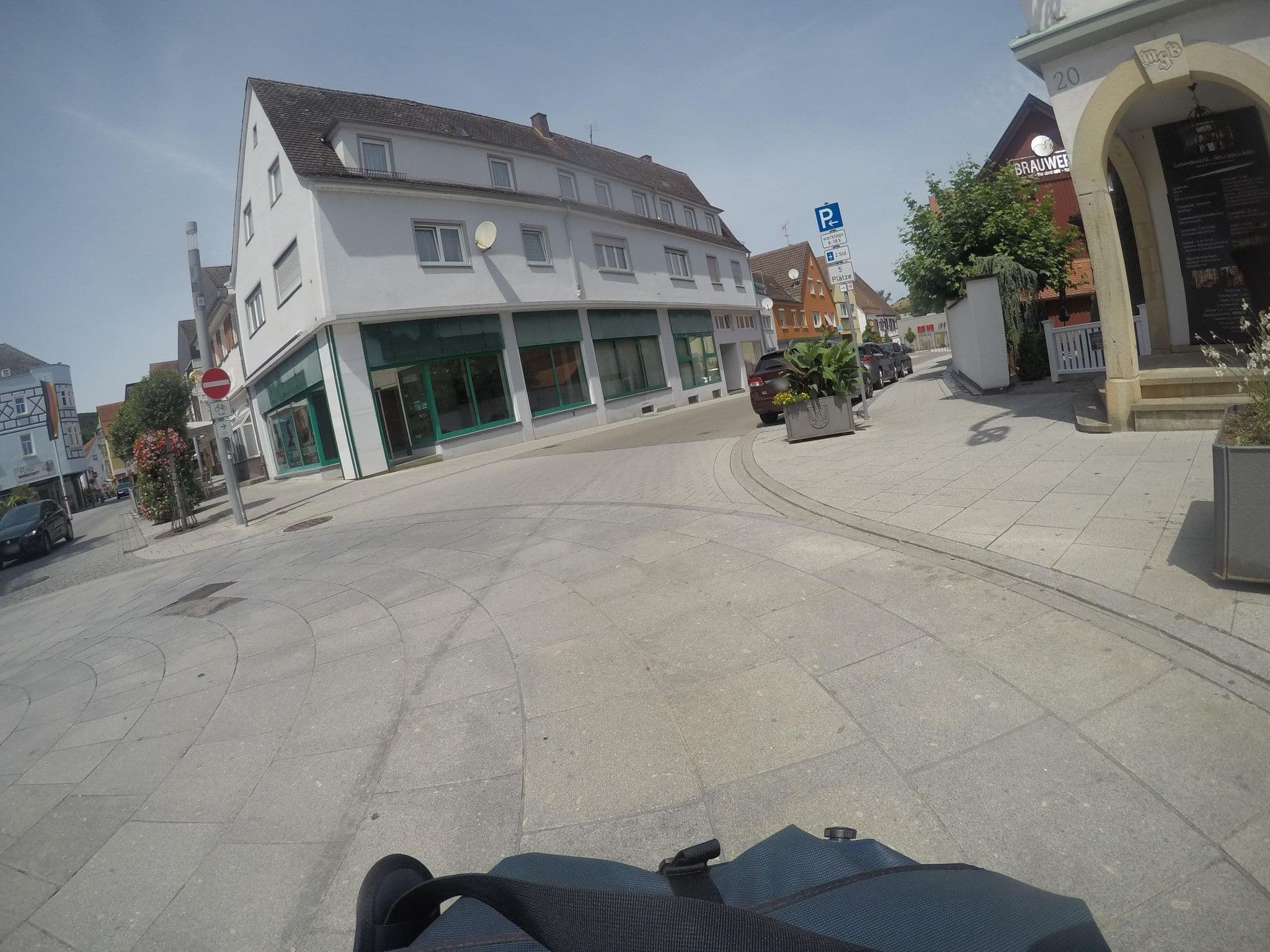 Street view near Hotel - Restaurant & Brauerei Zum Sonnenwirt, Bopfingen — © mfa (CC BY-SA · Mapillary)
