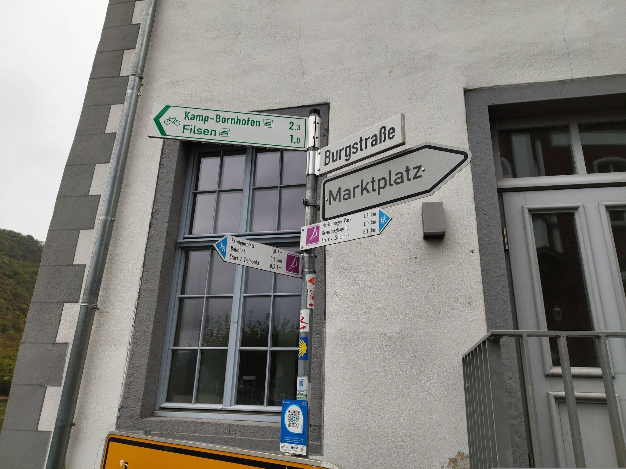 Street view near Asian Restaurant Hotel zur Fähre, Boppard — © ber319 (CC BY-SA · Mapillary)