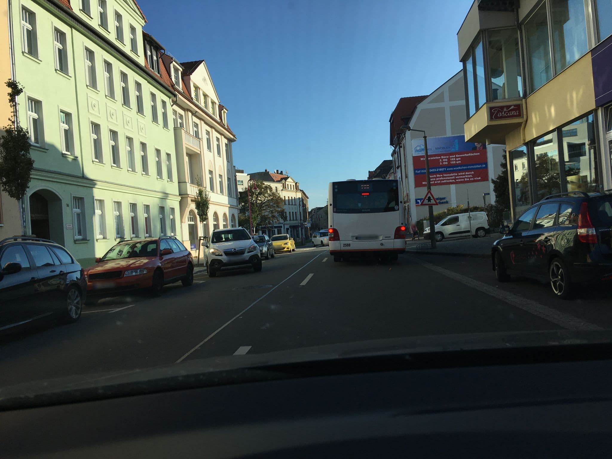 Street view near Hotel Toscana, Borna — © flormeow26 (CC BY-SA · Mapillary)