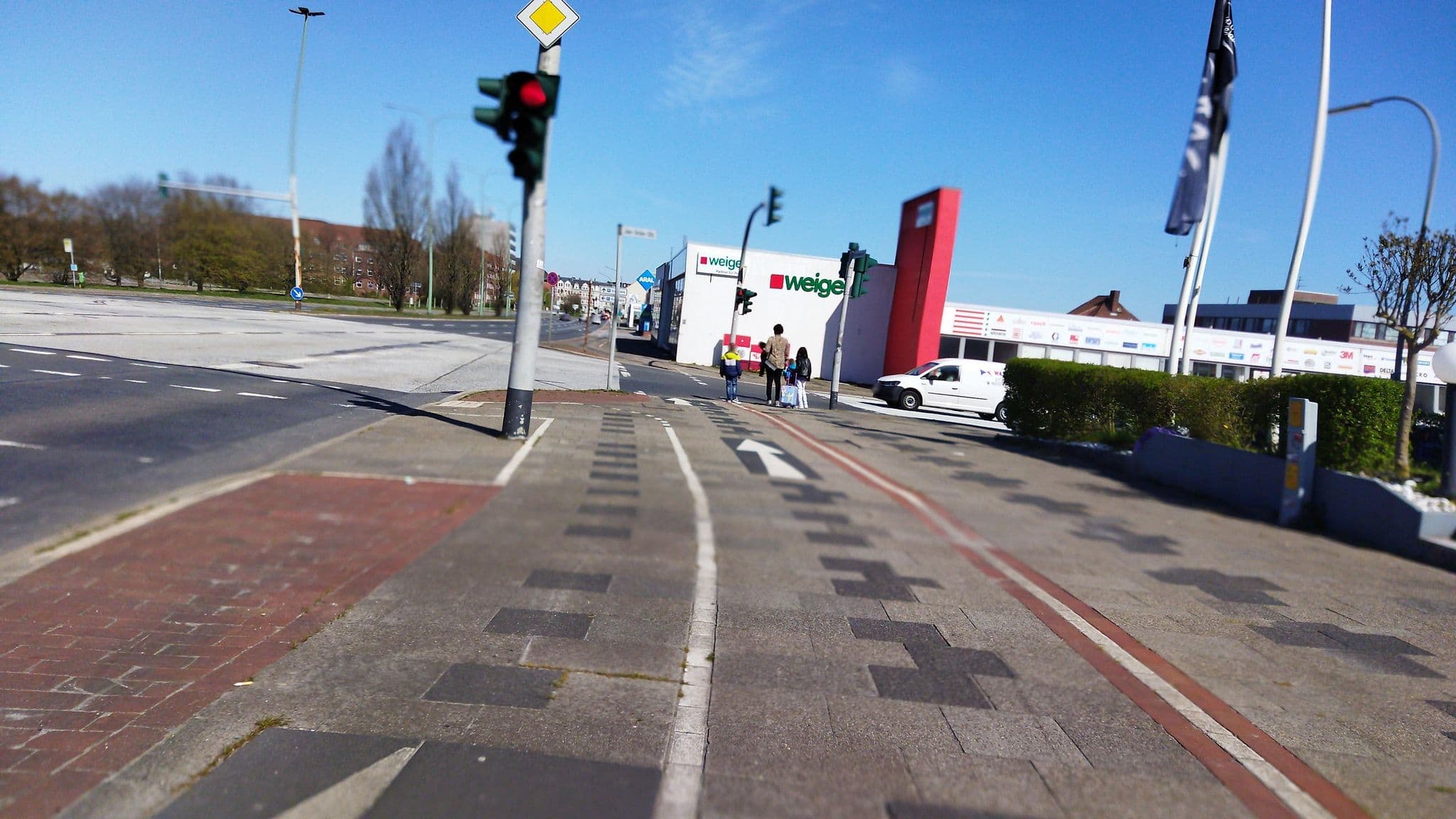 Street view near Nautic Hotel Bremerhaven, Bremerhaven — © changchun1 (CC BY-SA · Mapillary)