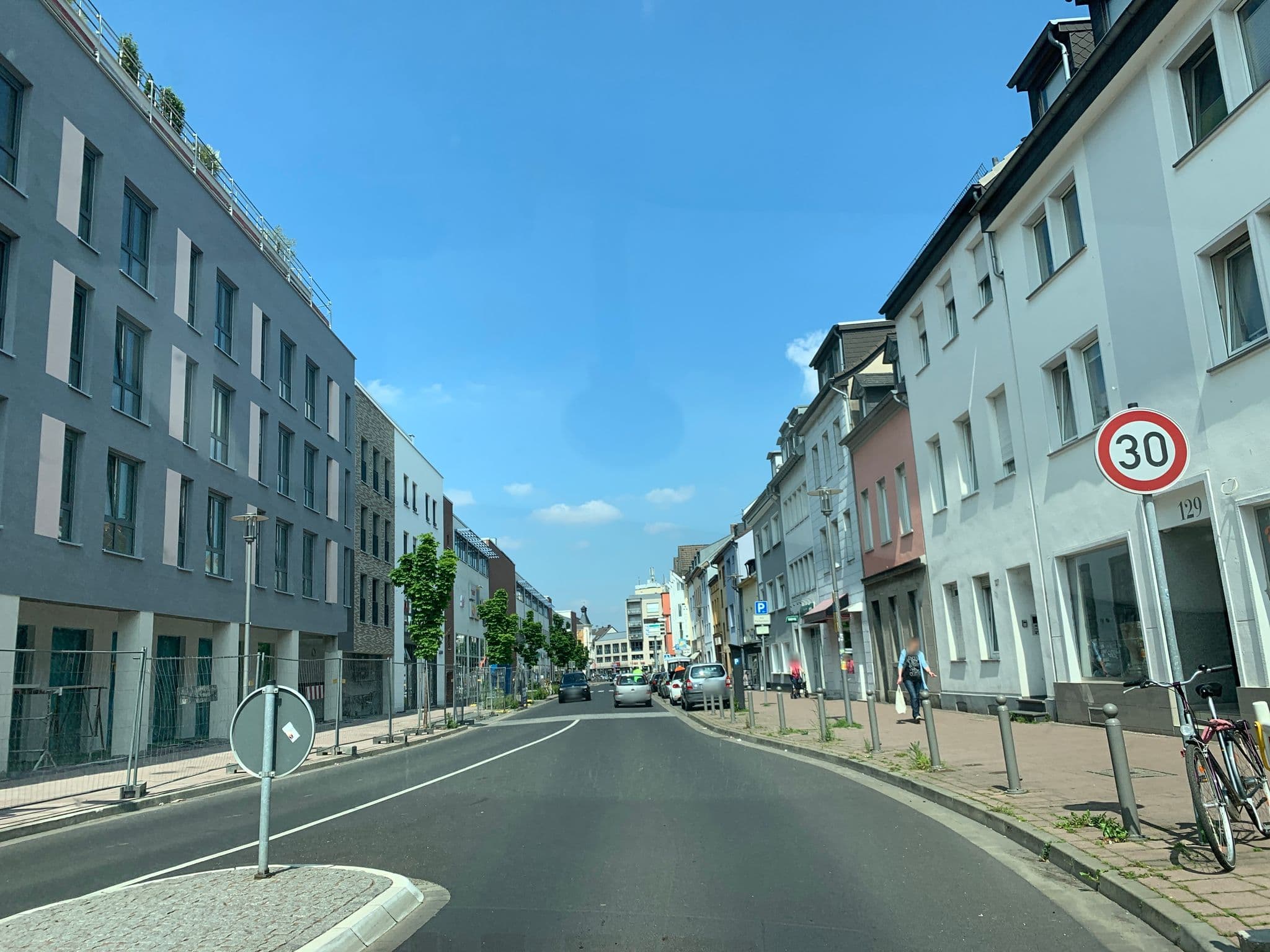 Street view near RS-HOTEL - smart & modern hotel apartments, Brühl — © noel (CC BY-SA · Mapillary)