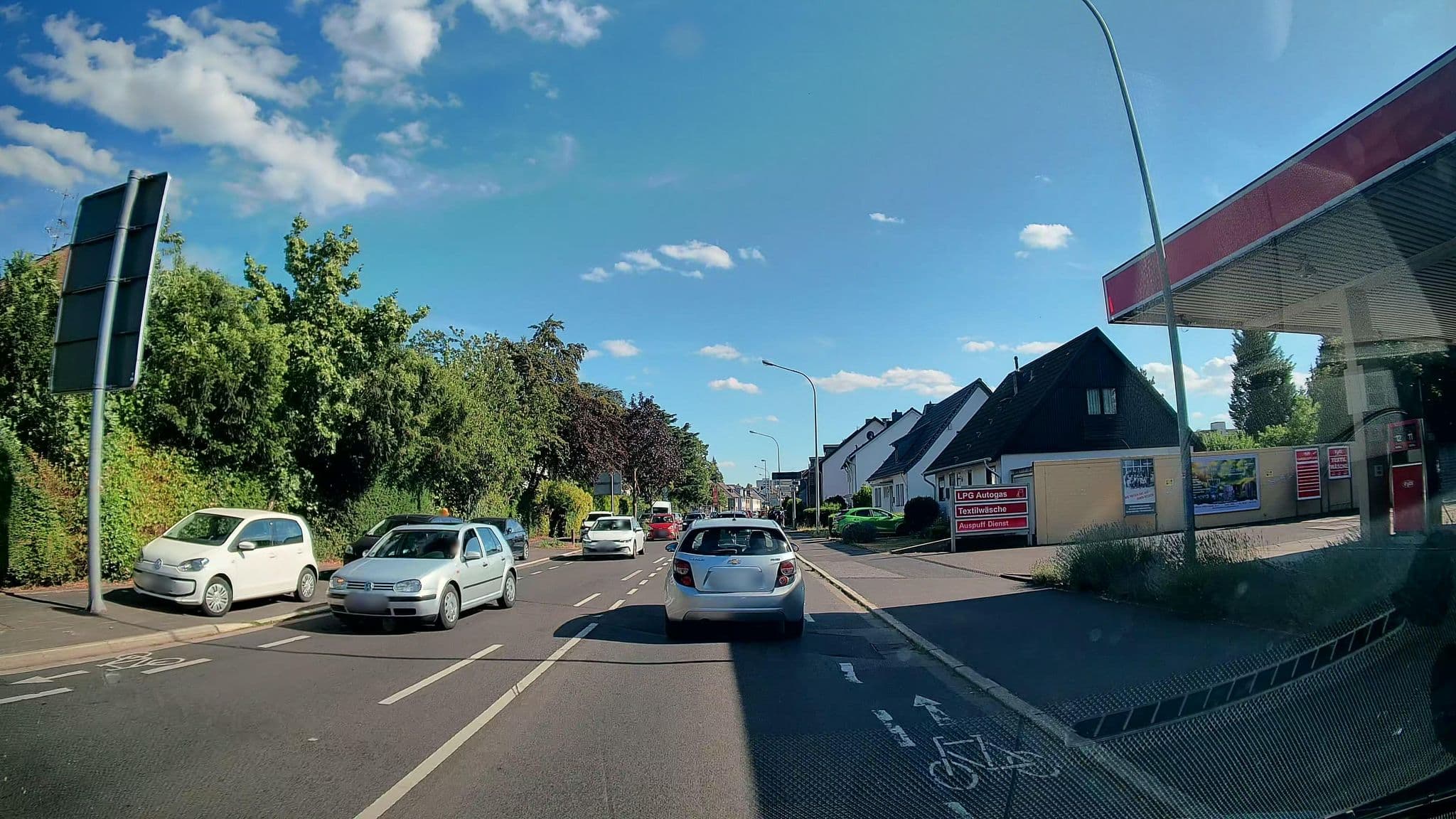 Street view near Hotel Varia, Brühl — © kalcaaro (CC BY-SA · Mapillary)
