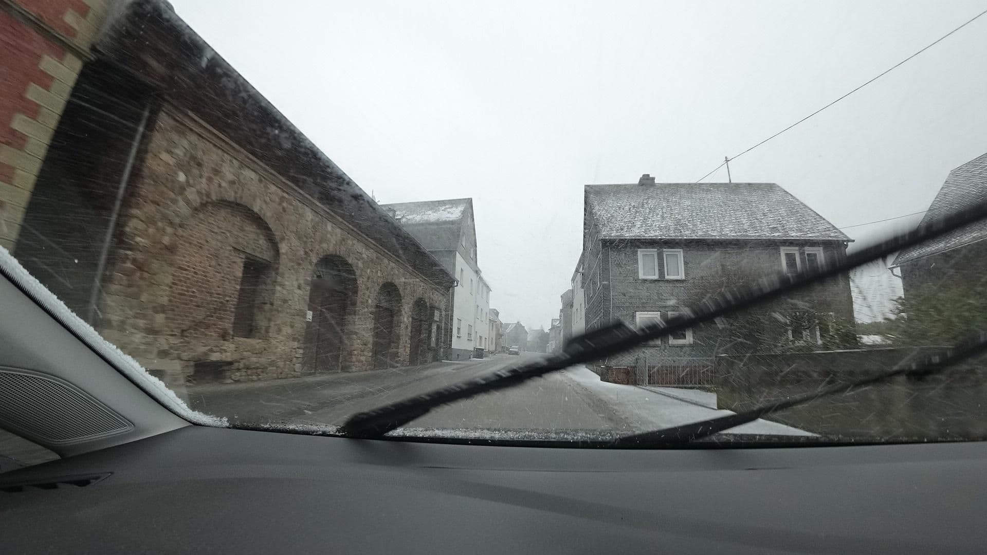 Street view near Hotel Kremer, Büchenbeuren — © Vosgivince (CC BY-SA · Mapillary)