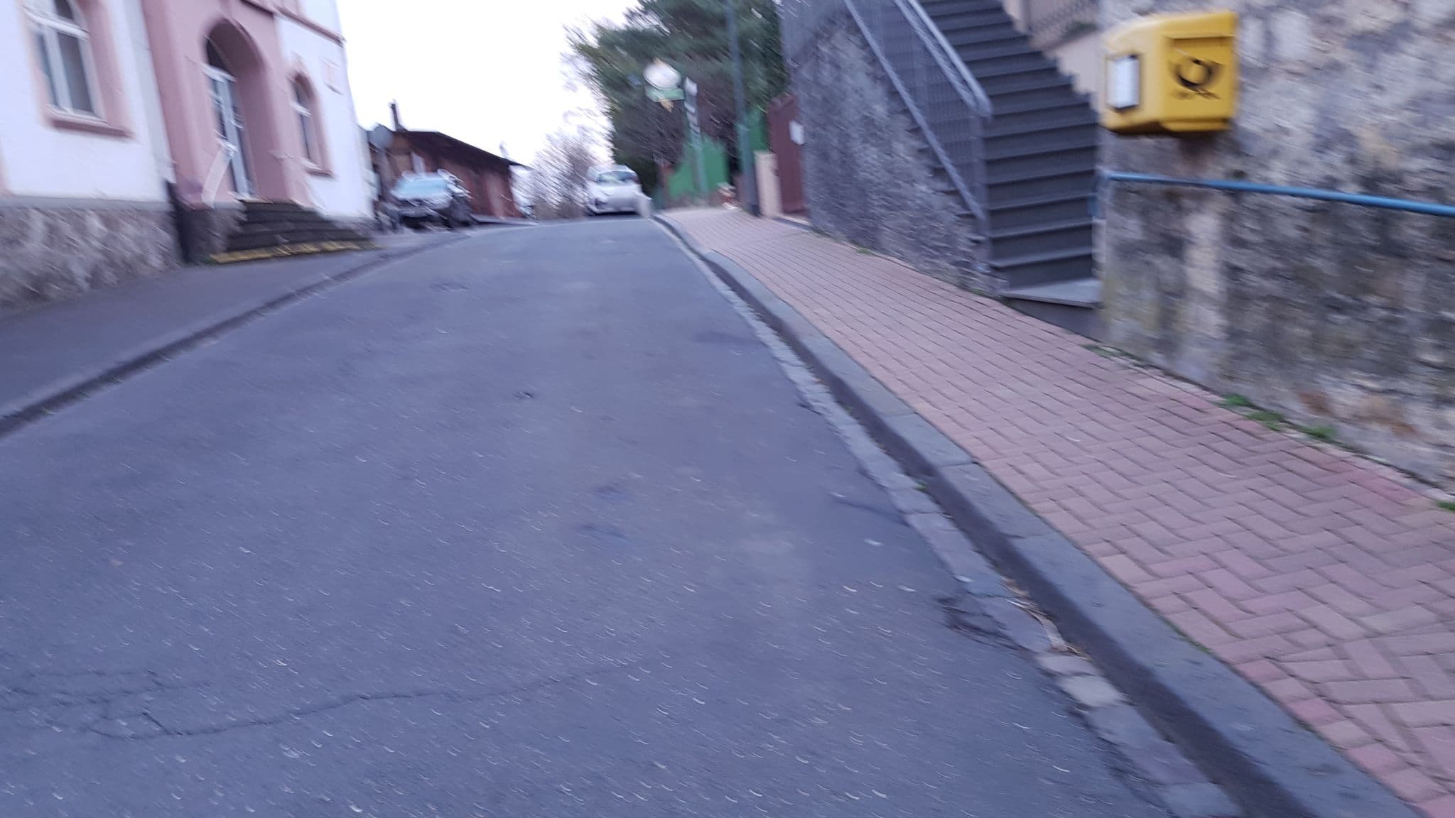 Street view near Lok-Inn Wallufer Bahnhof, Walluf — © jurgenweighardt (CC BY-SA · Mapillary)
