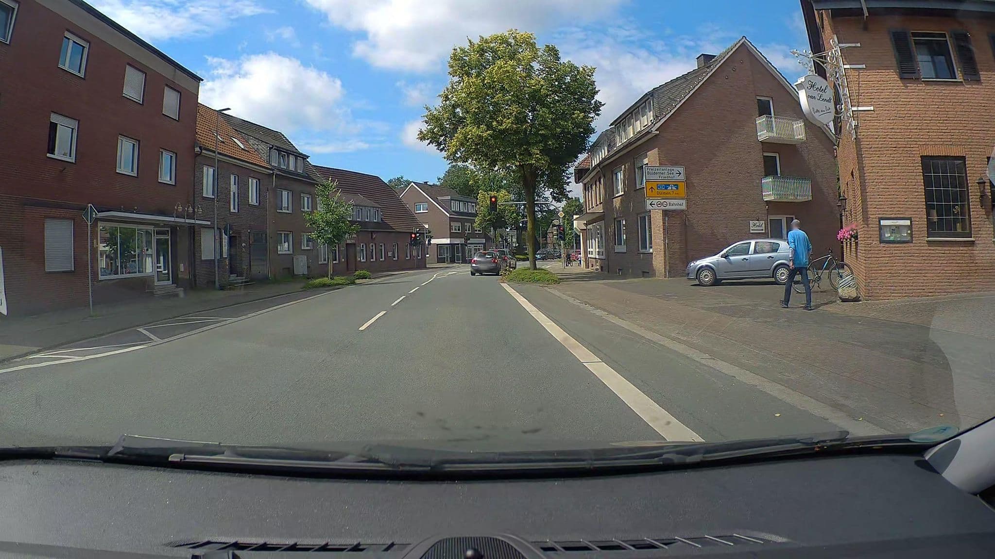 Street view near Hotel van Lendt - Ihr Frühstückshotel garni in Dülmen, Buldern — © poxonline (CC BY-SA · Mapillary)